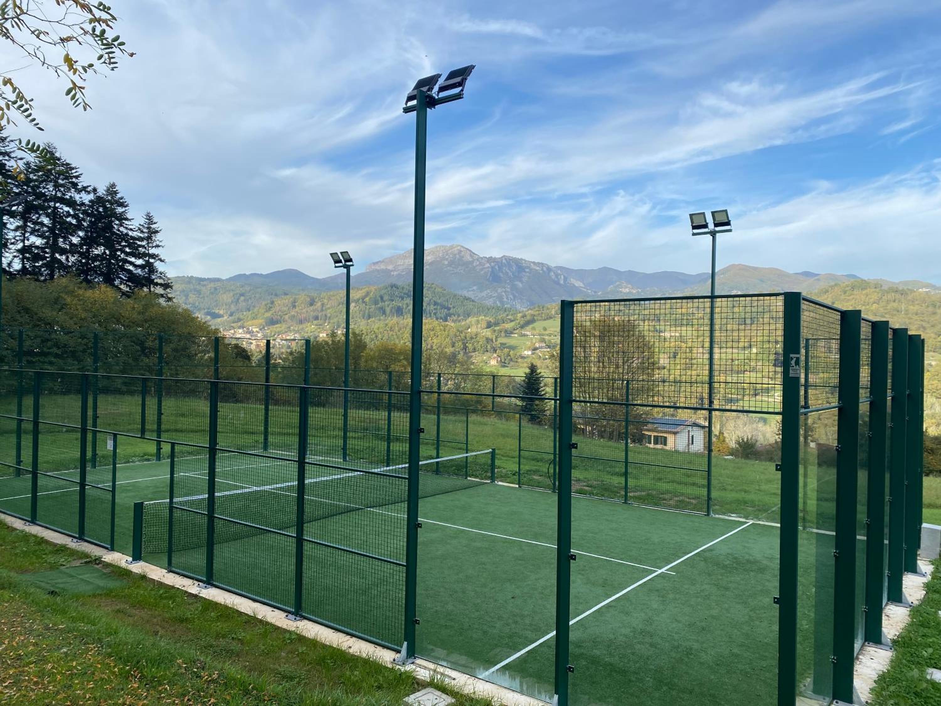 VILLA TURRI - Luxury Country & Padel Resort view 3