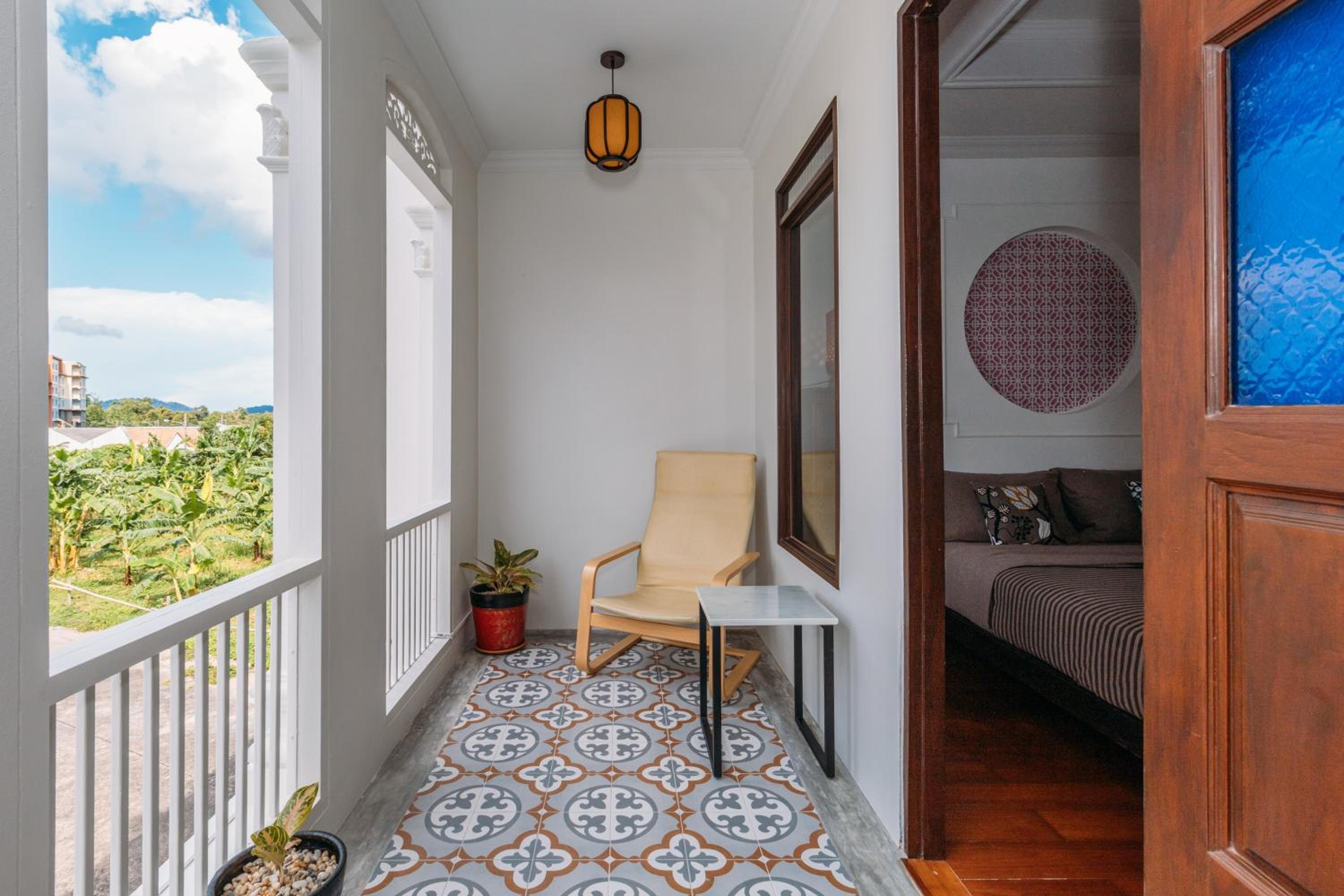 balcony