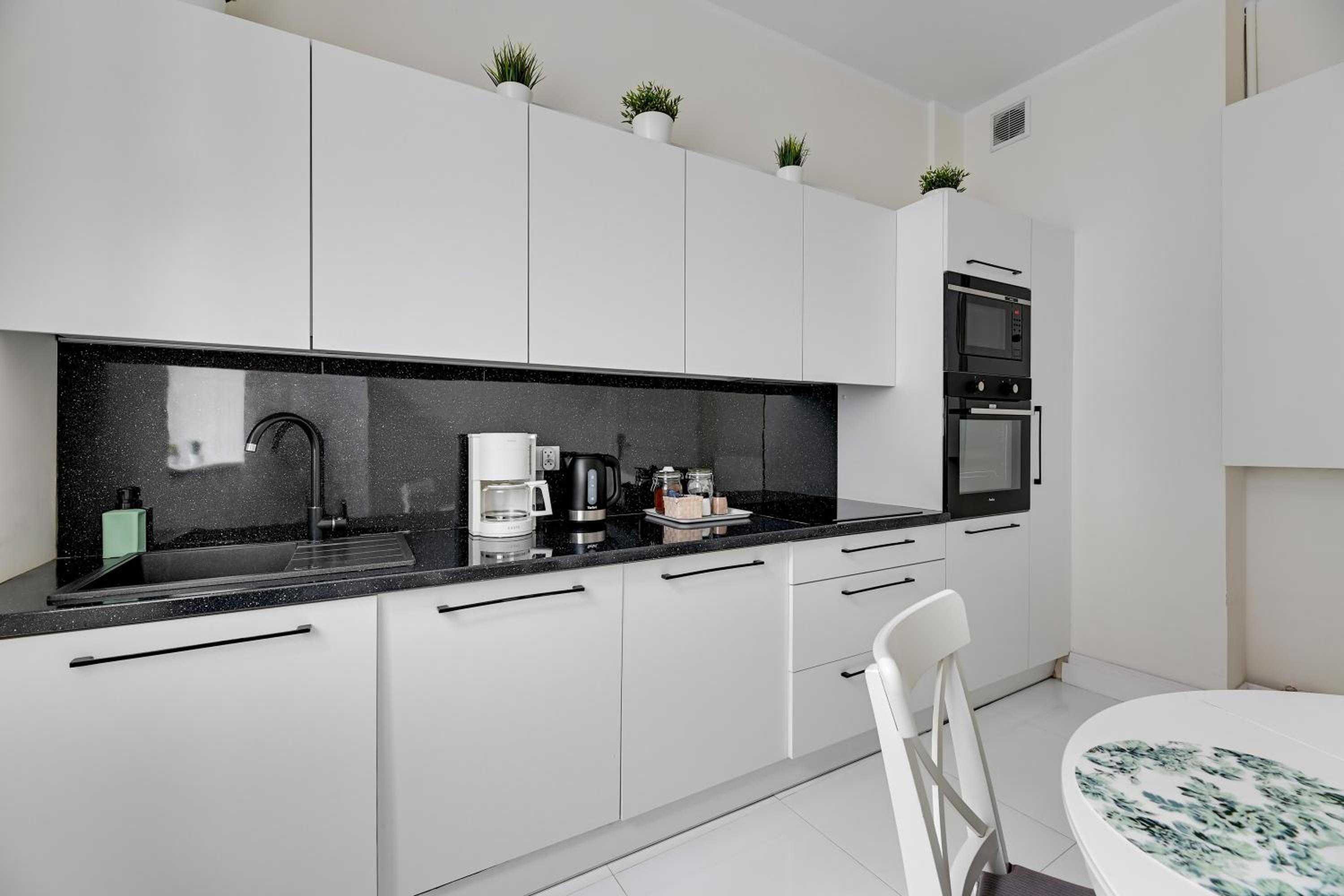 Palermo - Spacious Family Apartment 200 m from Sopot Beach by Lion Apartments