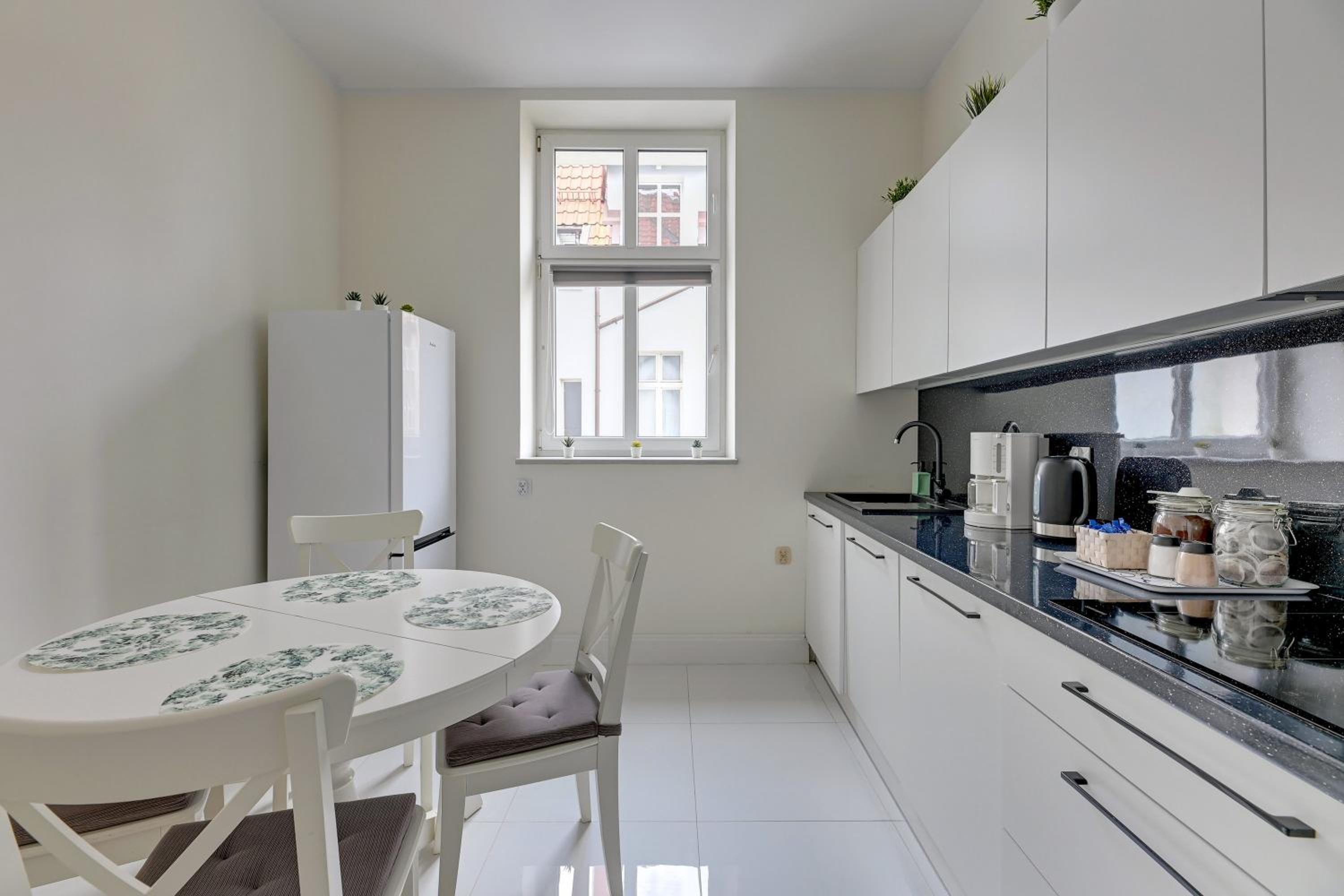 Palermo - Spacious Family Apartment 200 m from Sopot Beach by Lion Apartments