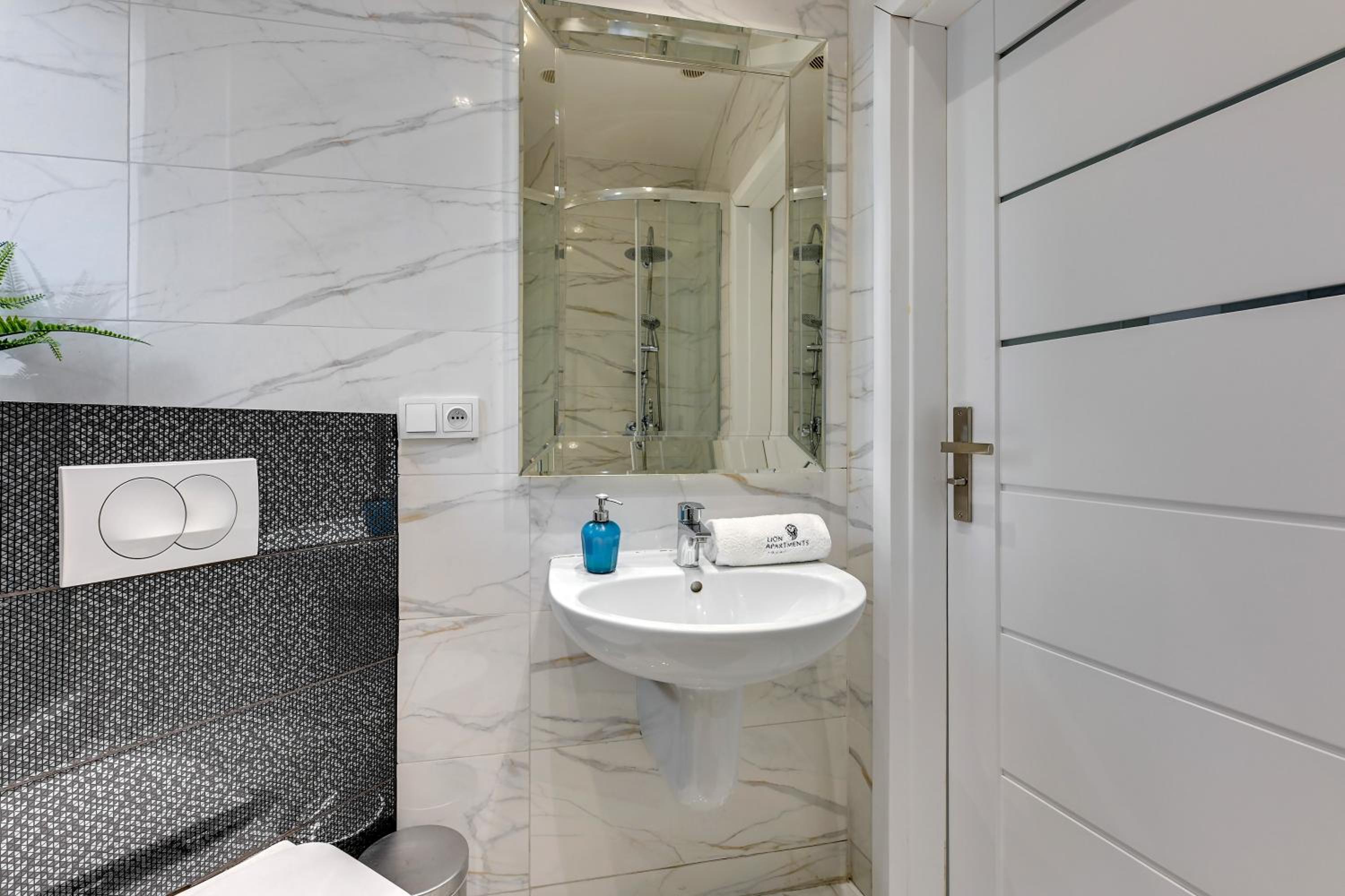 Palermo - Spacious Family Apartment 200 m from Sopot Beach by Lion Apartments