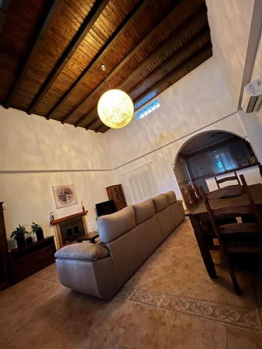 CasaBlanca Villa Rural con piscina y barbacoa