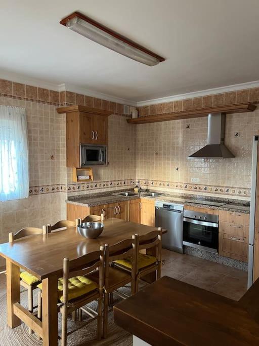 CasaBlanca Villa Rural con piscina y barbacoa