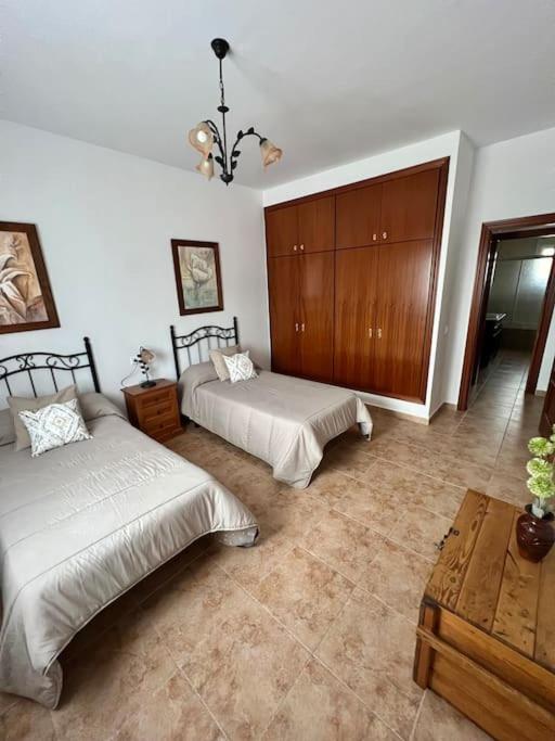 CasaBlanca Villa Rural con piscina y barbacoa