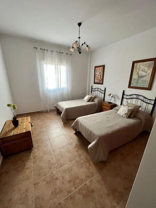 CasaBlanca Villa Rural con piscina y barbacoa