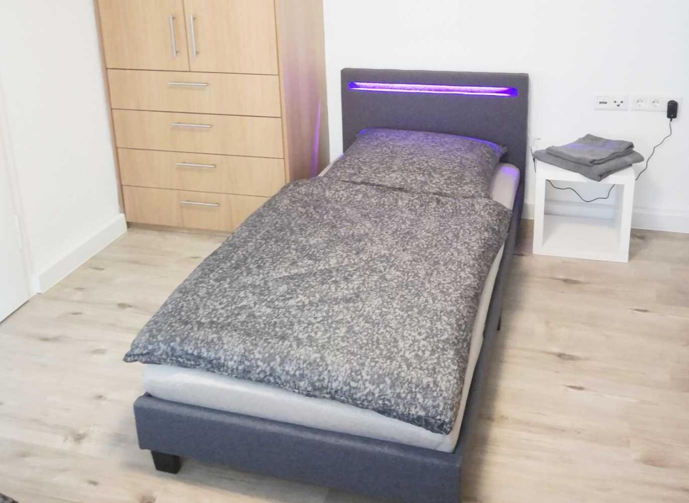 Spacious 6 Room Flat *Balcony & Terrace*