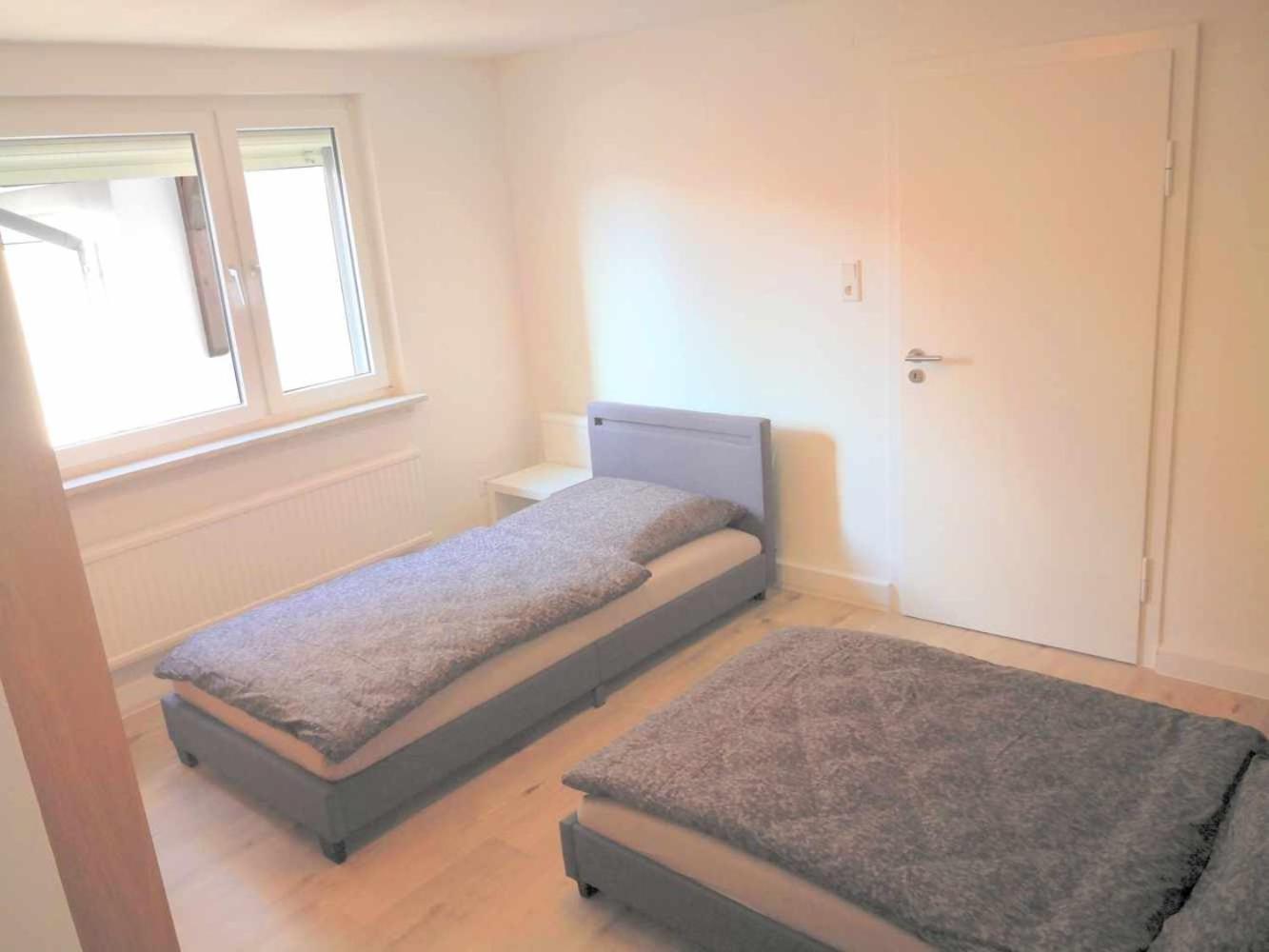 Spacious 6 Room Flat *Balcony & Terrace*