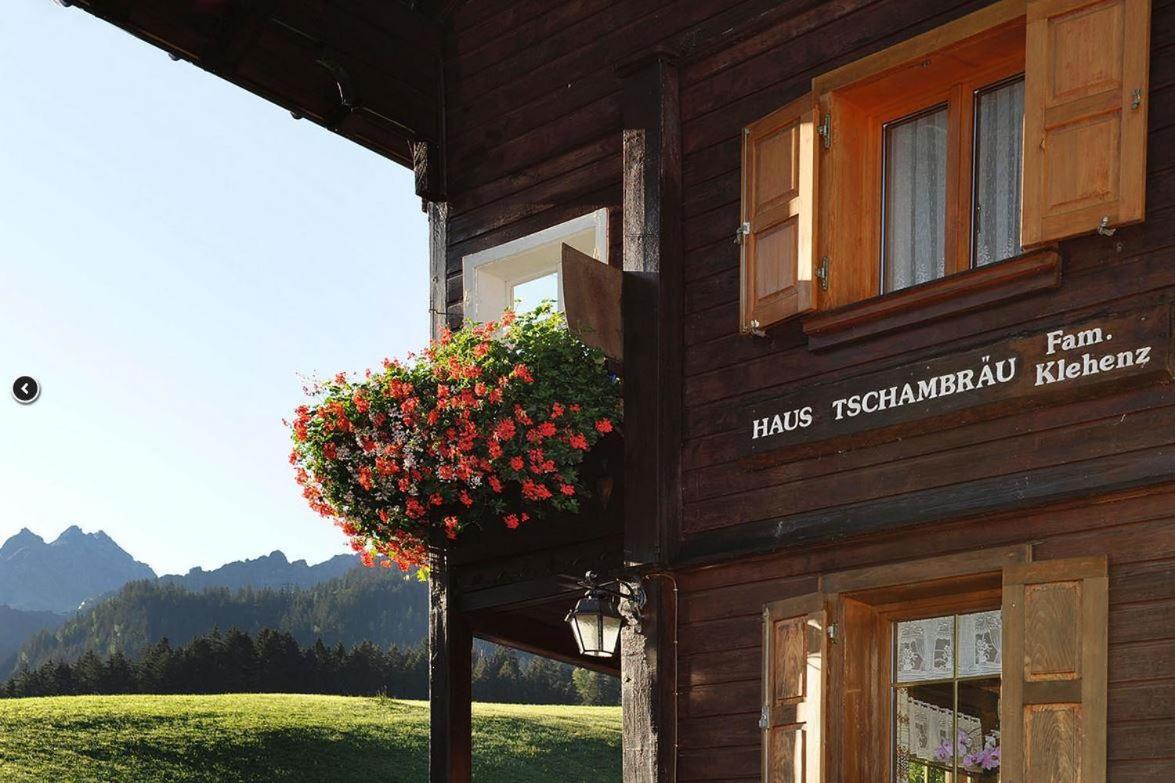 Haus Tschambräu
