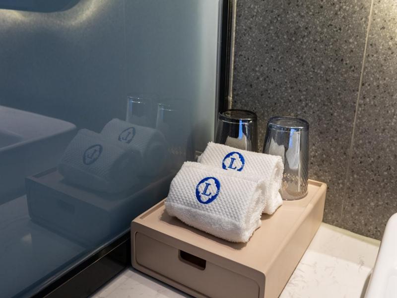 Songjiang Vacations - LanOu Hotel Shanghai Sheshan National Forest Park Happy Valley - Property Image 3