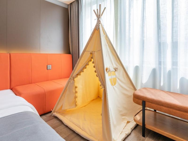 Songjiang Vacations - LanOu Hotel Shanghai Sheshan National Forest Park Happy Valley - Property Image 6