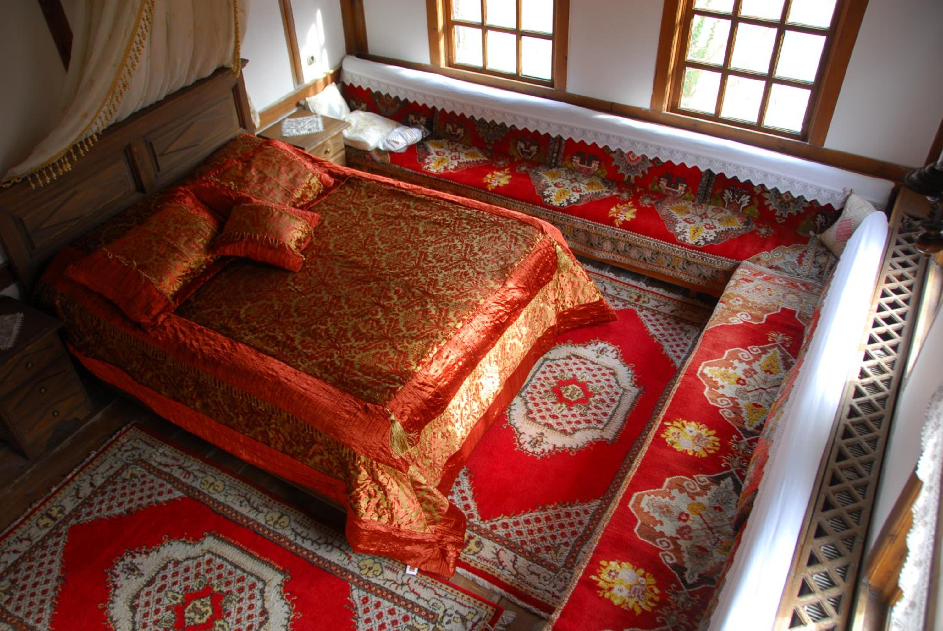 Mehves Hanim Konagi