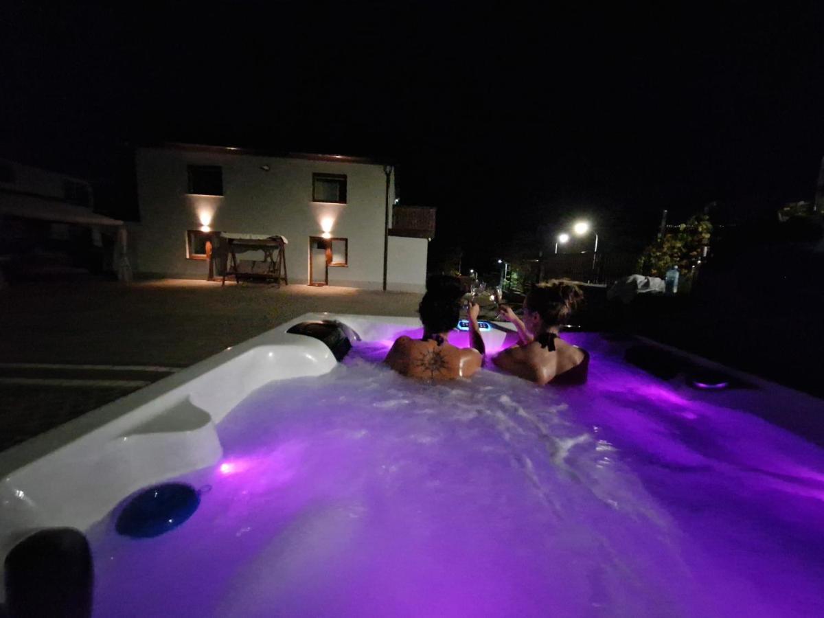 Jacuzzi