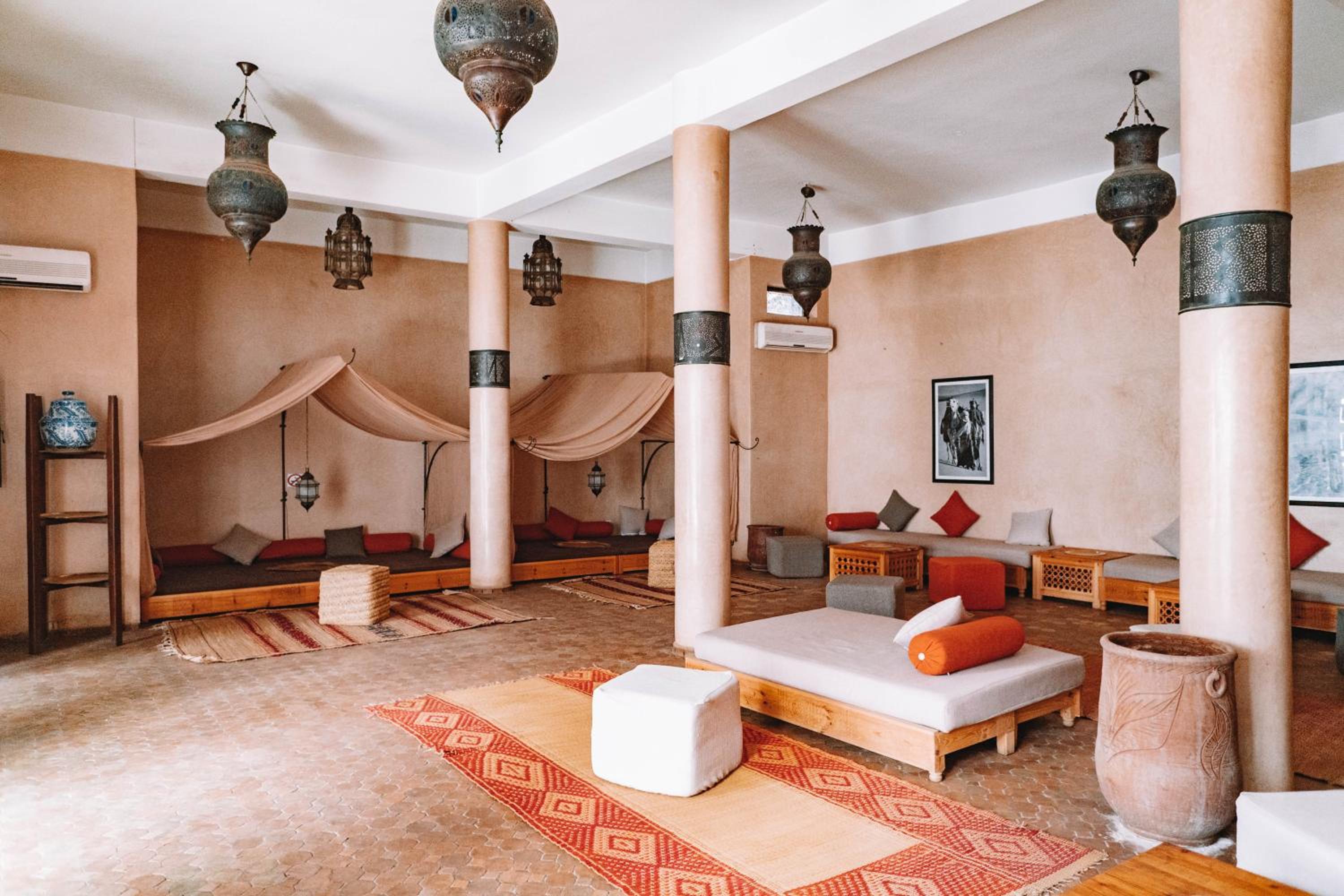 lounge
