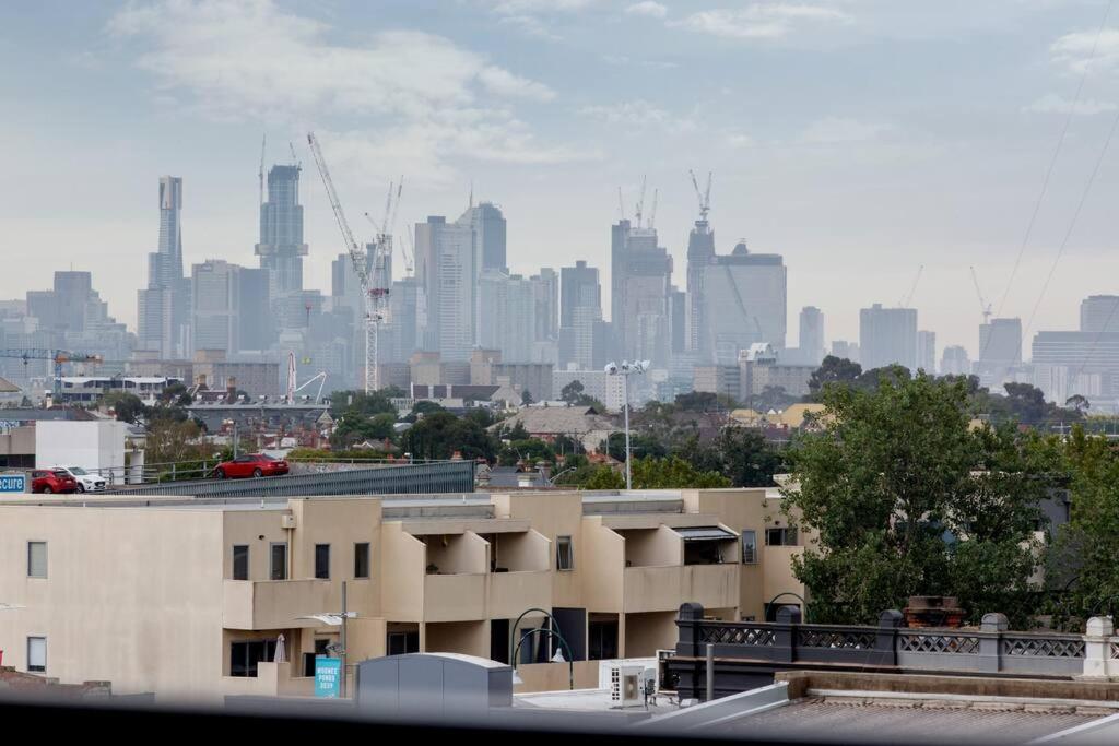 2BR Mason Square @ Moonee Ponds