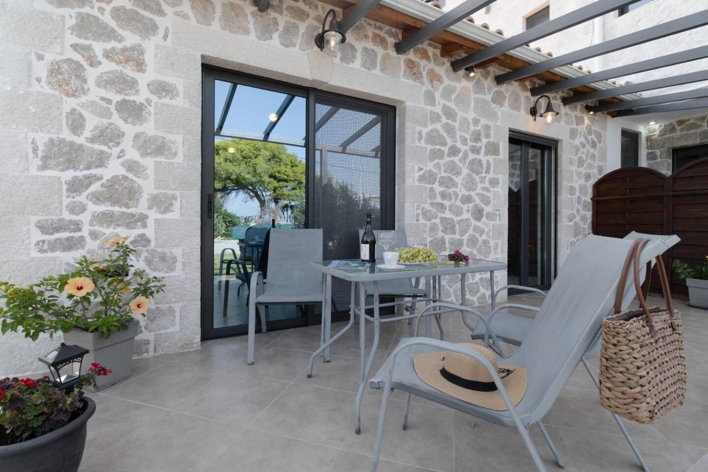 villa on the sea view 5