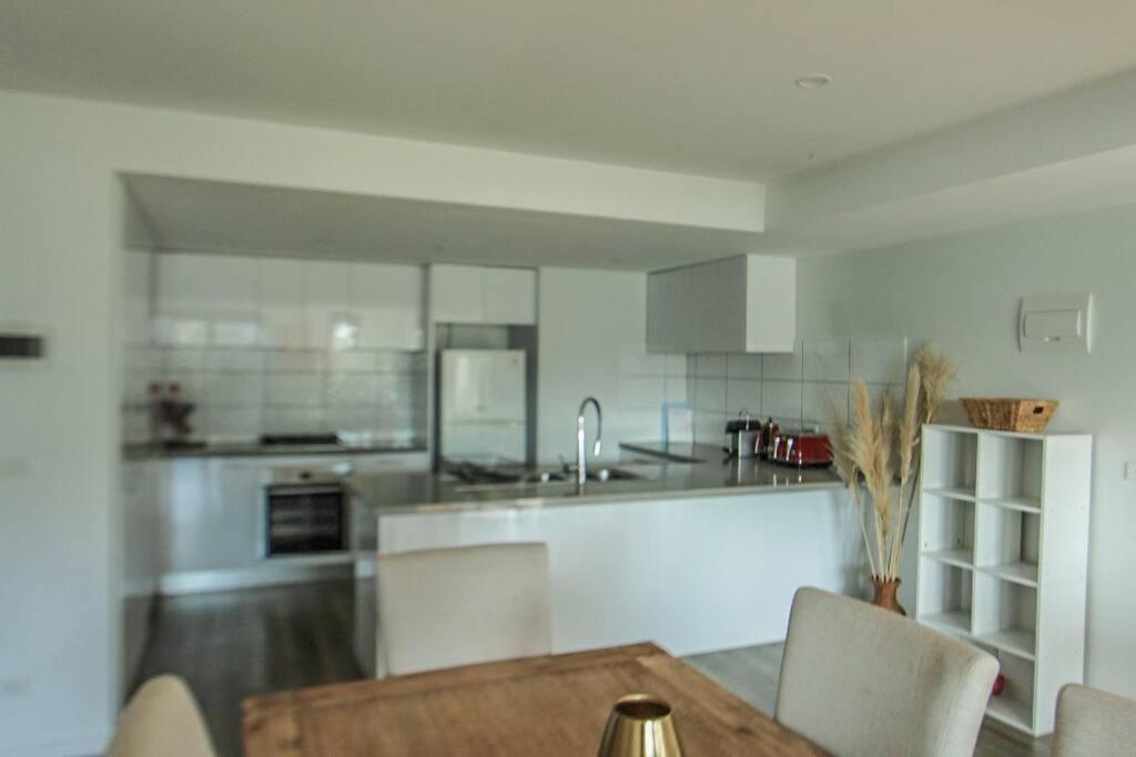 Boutique Heidelberg Heights 2BR apartment - G01