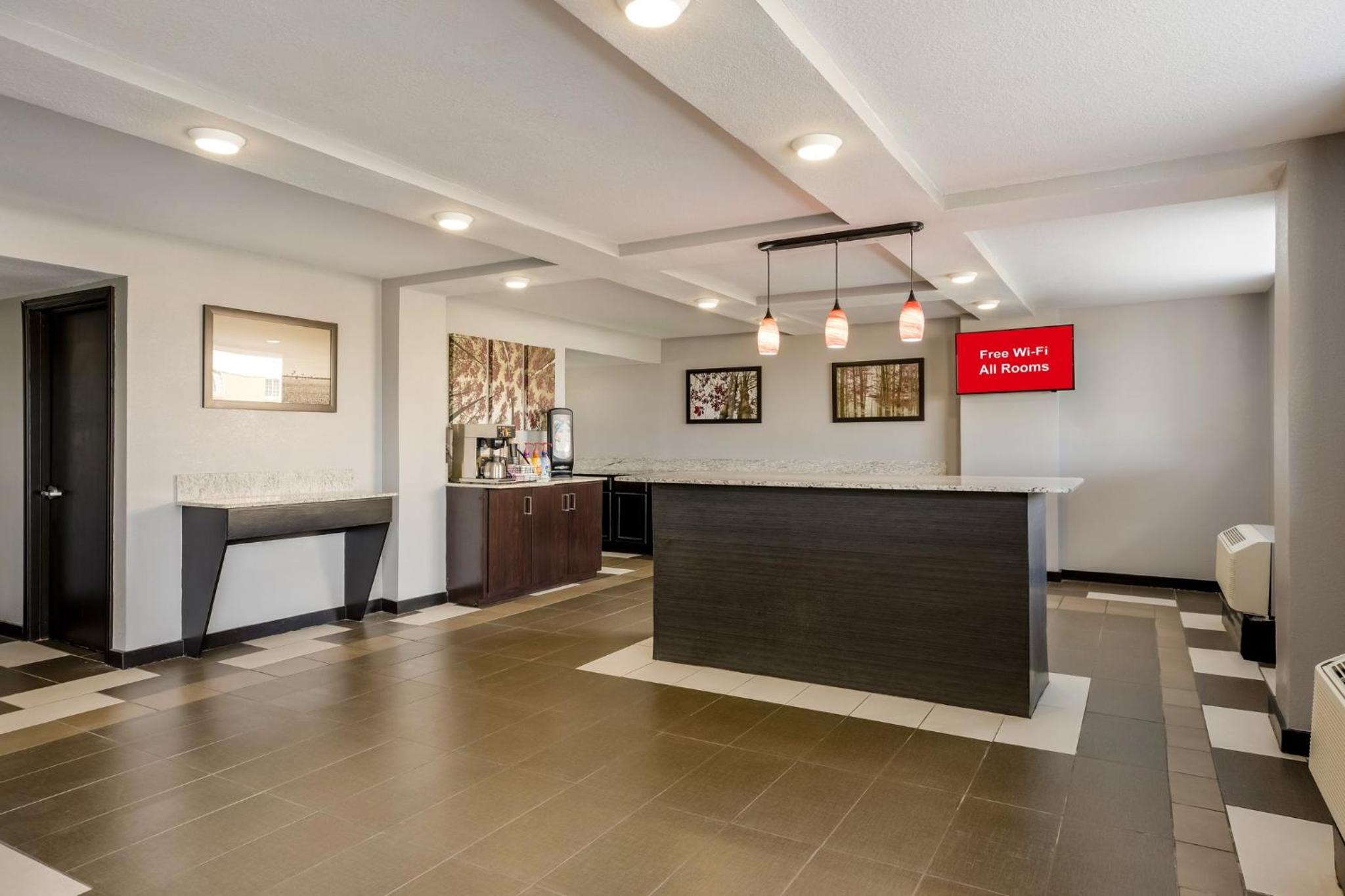 Red Roof Inn Alexandria, LA - Property Image 5