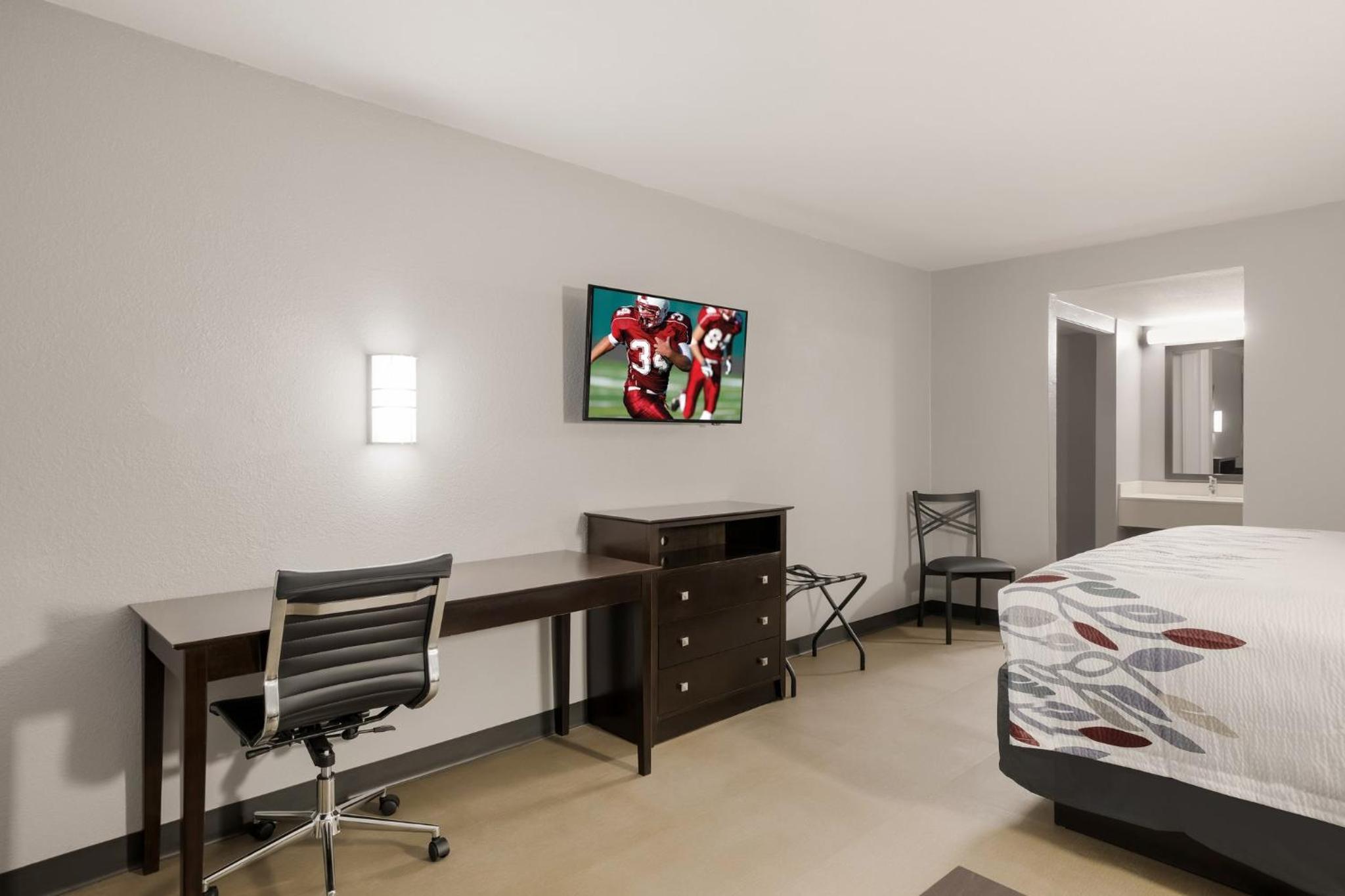 Red Roof Inn Alexandria, LA - Property Image 26