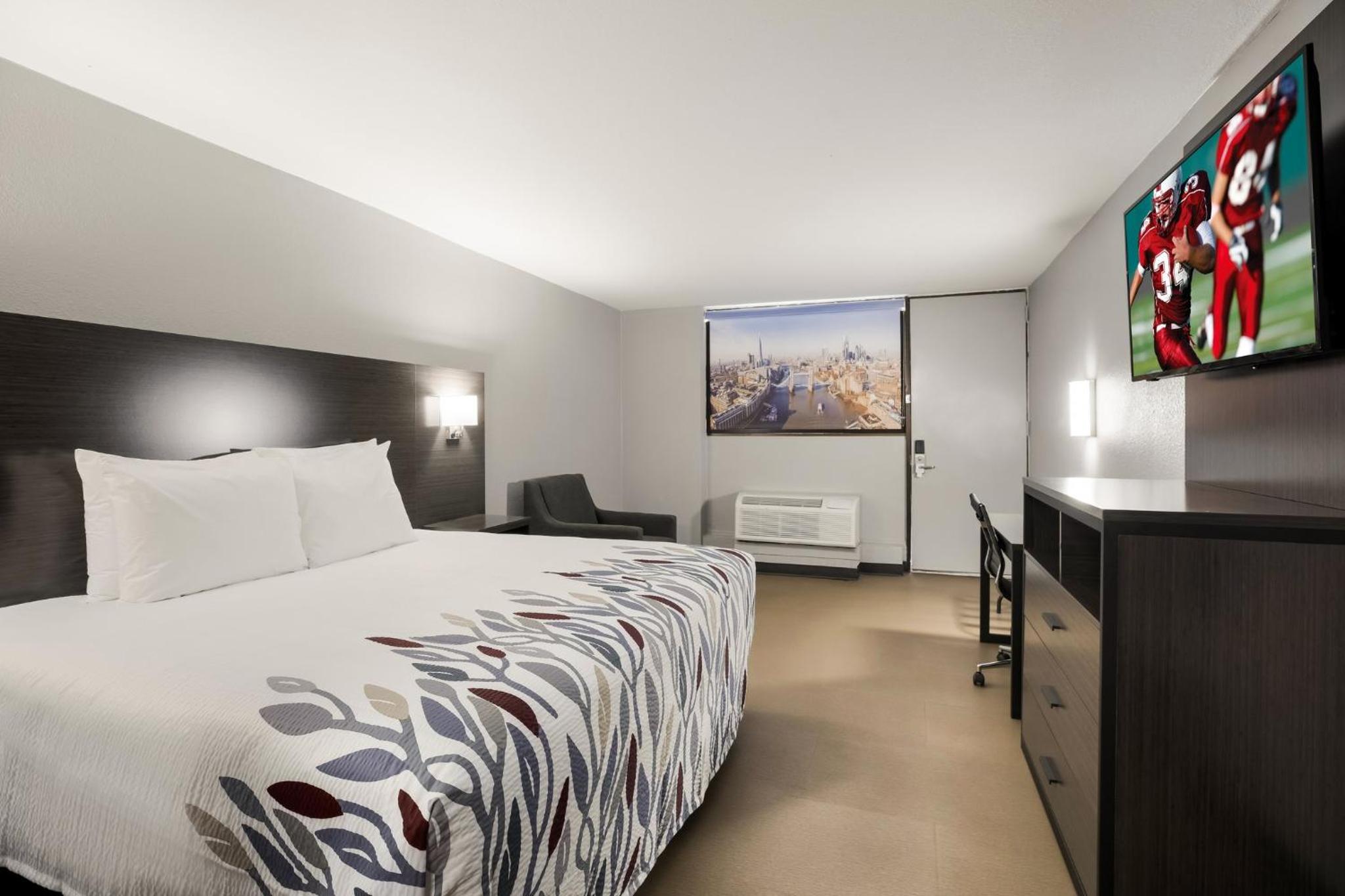 Air Guard Safety Workshop Vacations - Red Roof Inn Alexandria, LA - Property Image 3