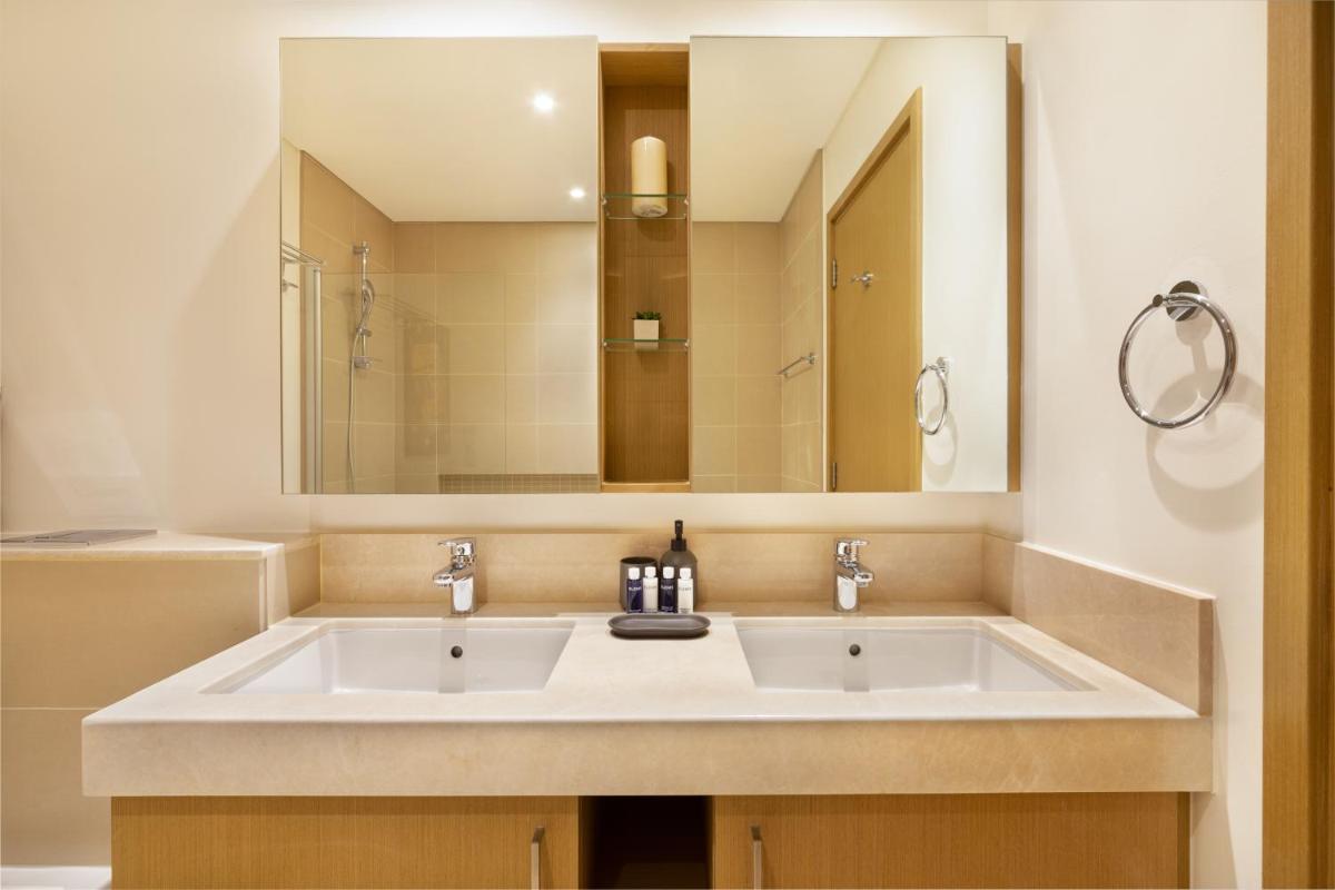 Maison Privee - 2BR with Exclusive Sea Views in 5242 Marina