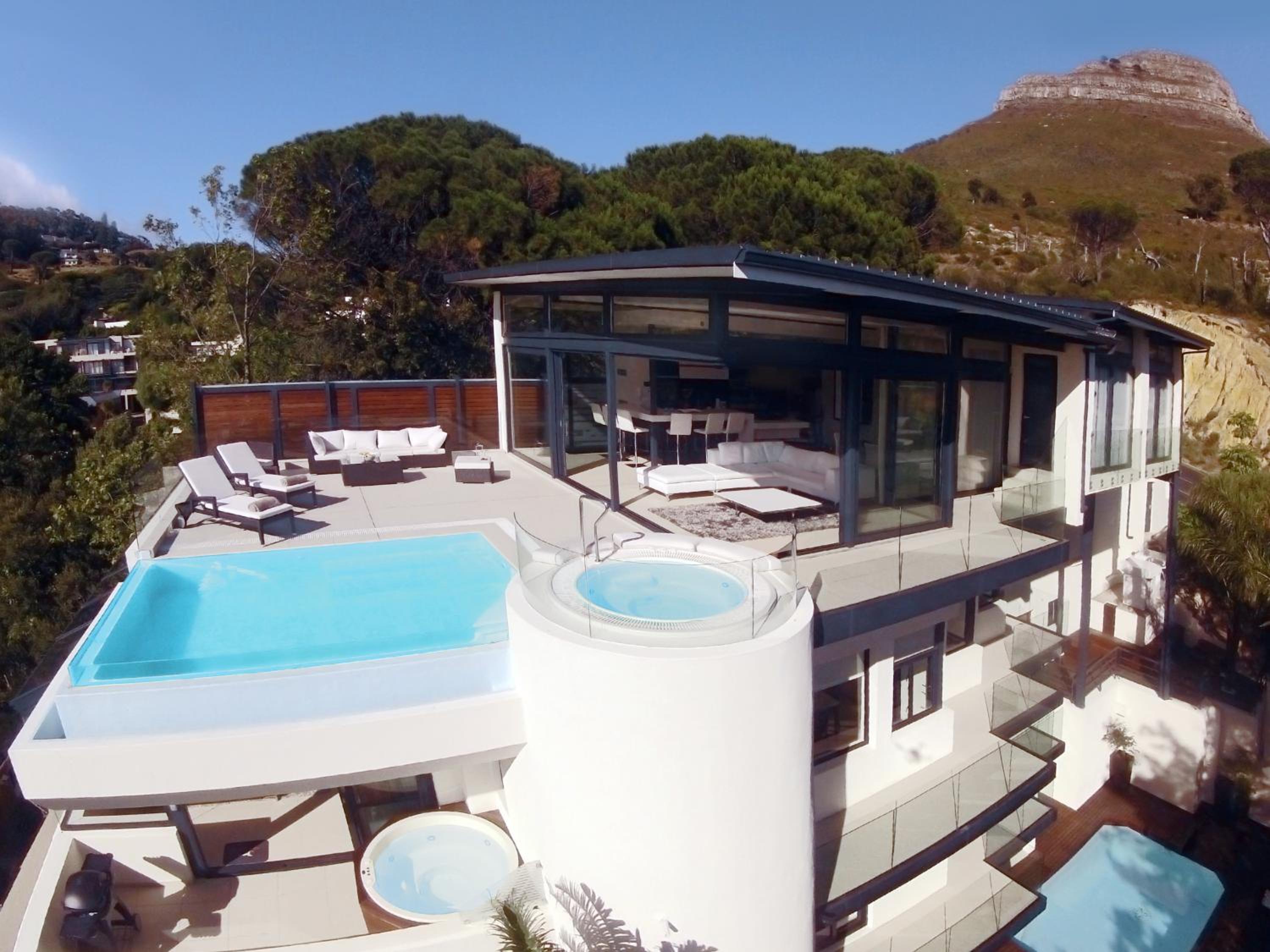 Hotel 129 on Kloof Nek Apartments