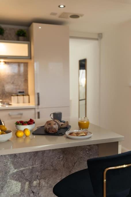 The Penthouse Suite - Luxury Like No Other view 2
