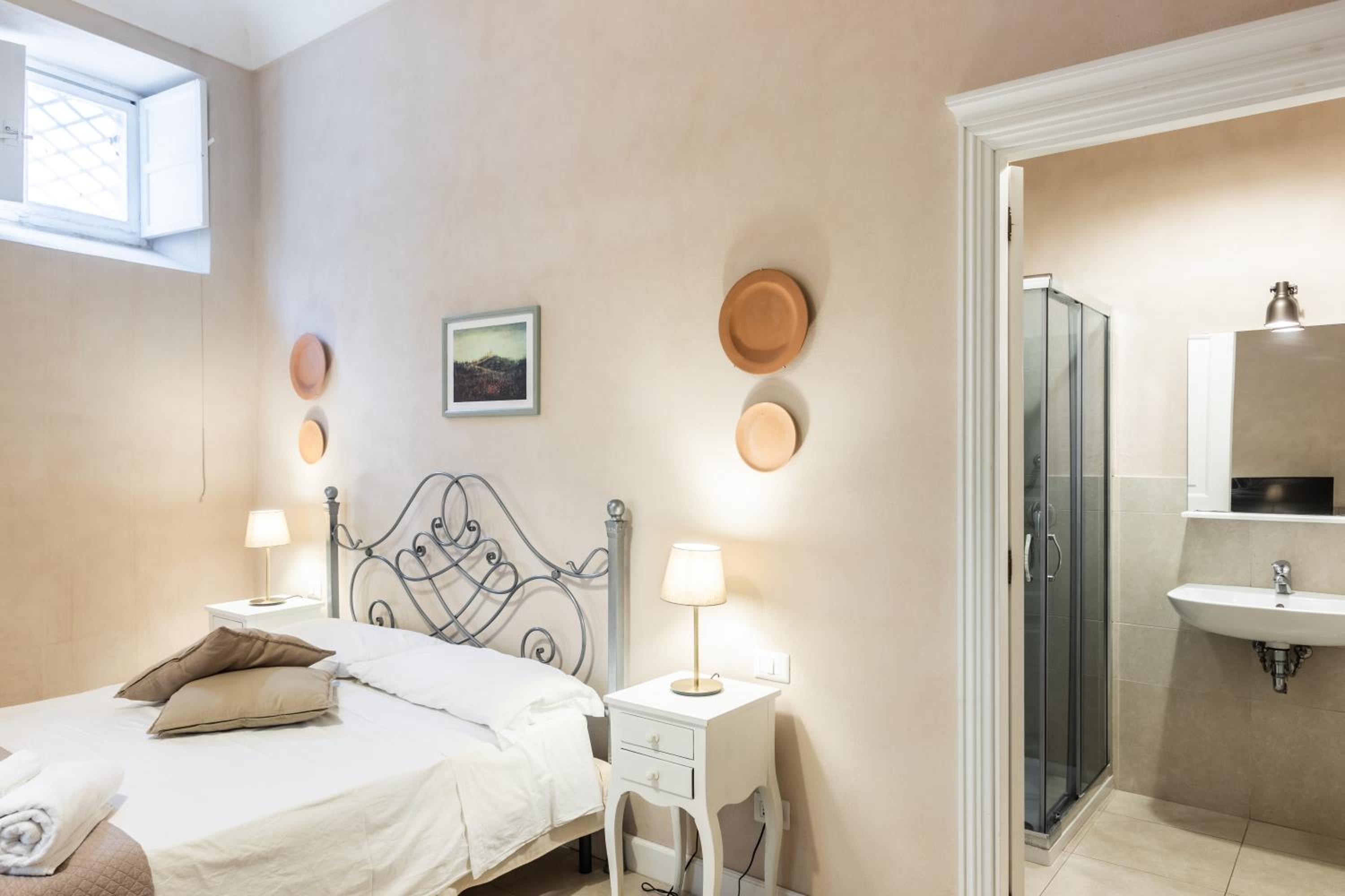 Dedalo Rooms en Noto — hotel room