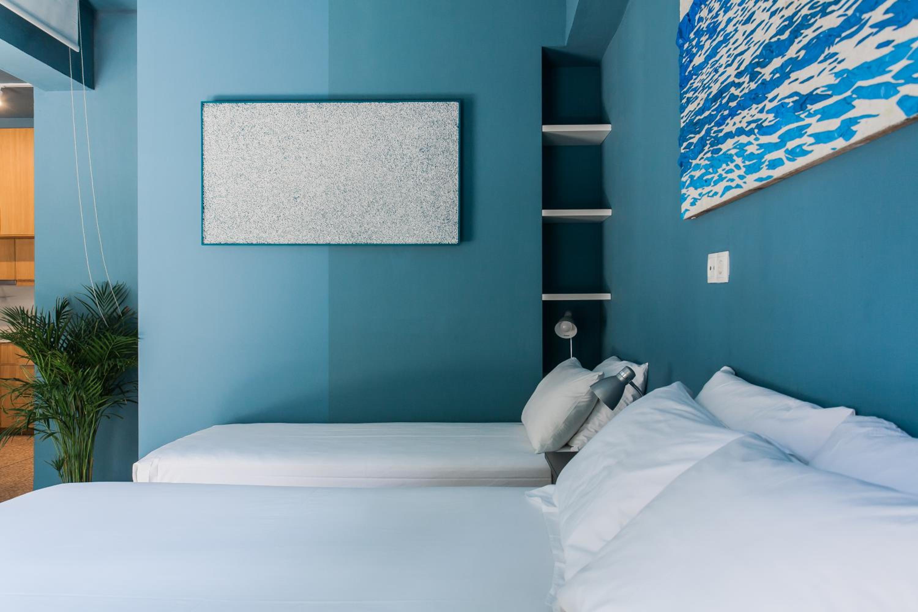 Central and Comfy with Private Balcony and Rooftop Access - CT3 photo 3