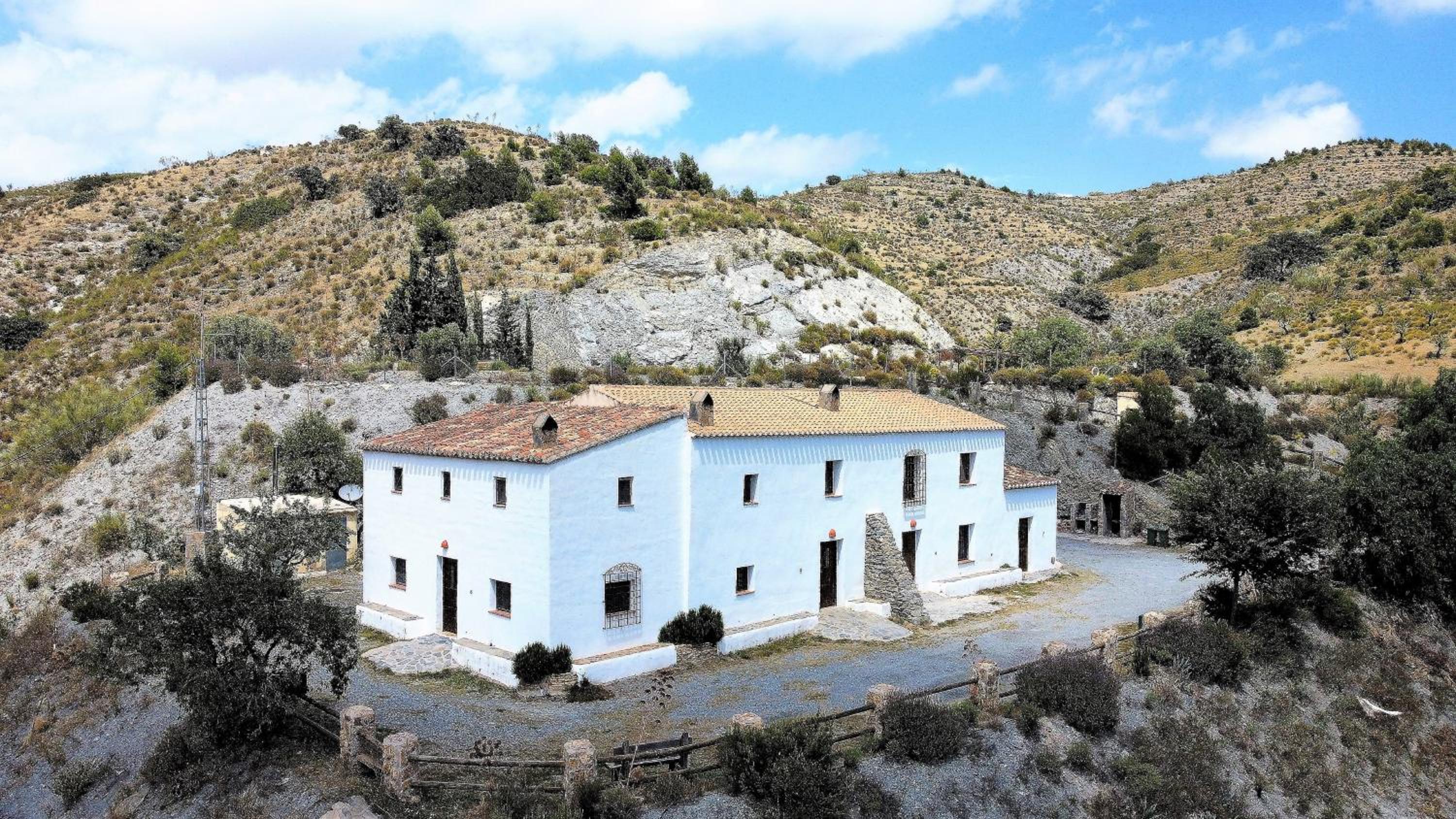 Sumptuous villa in Taberno with private pool