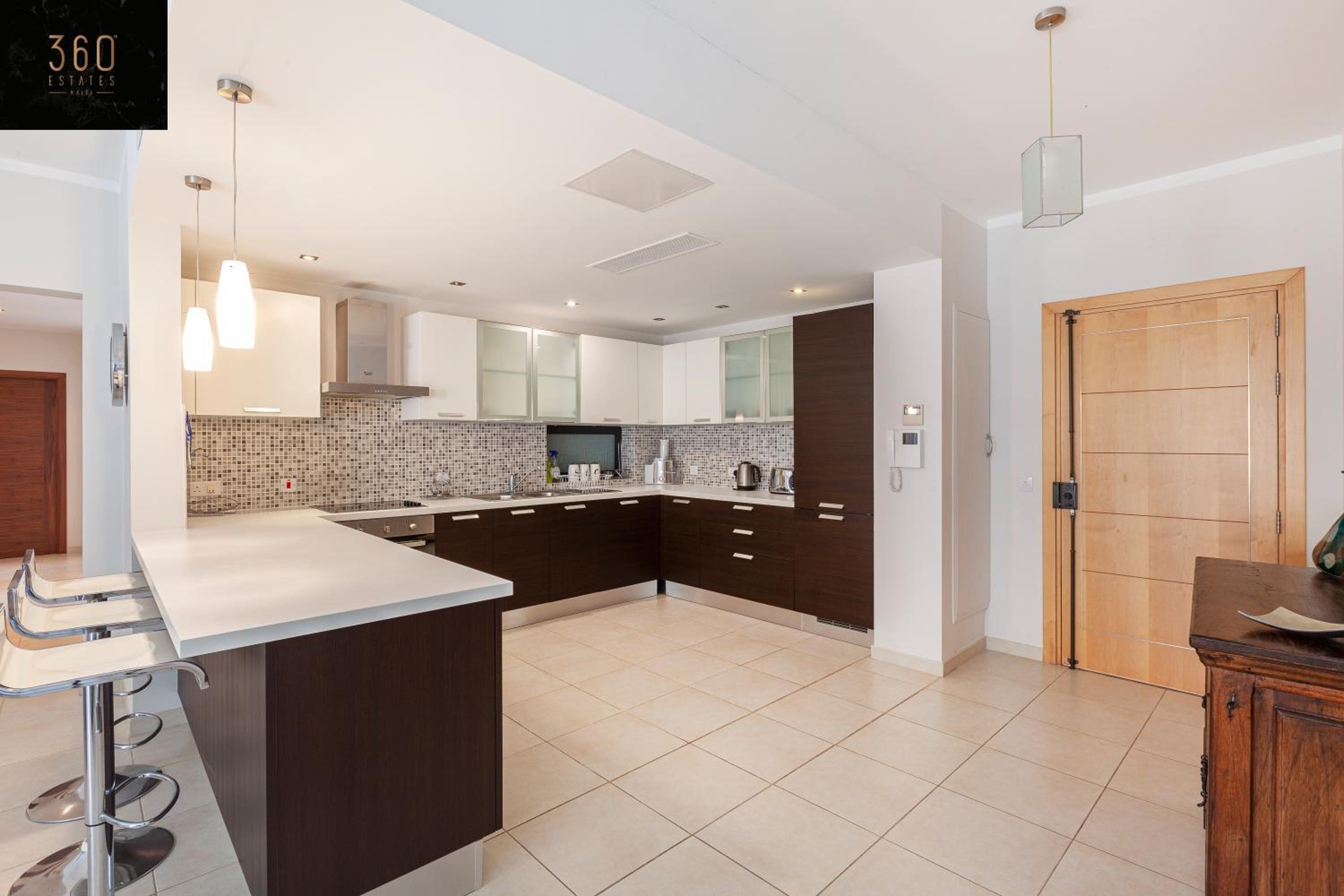 Pender LUX Complex - 3BR Unit with Private Parking by 360 Estates — St Julian's