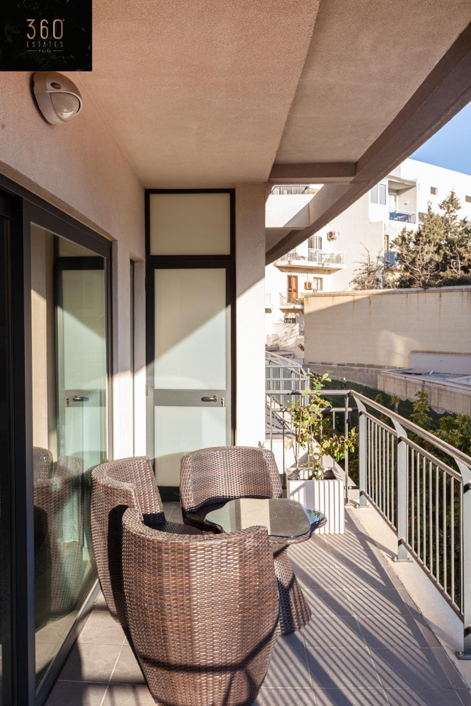 Pender LUX Complex - 3BR Unit with Private Parking by 360 Estates photo 2