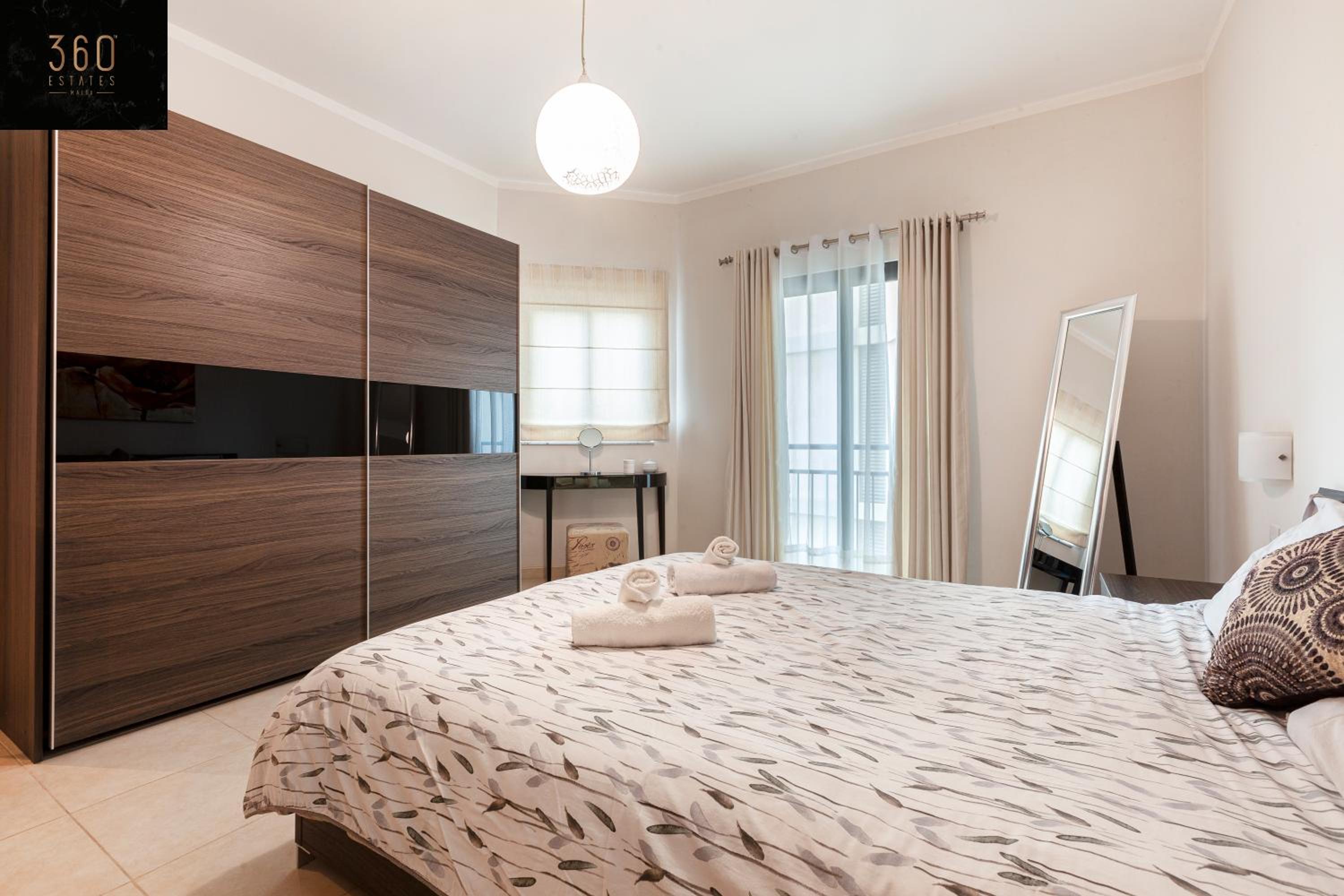 Pender LUX Complex - 3BR Unit with Private Parking by 360 Estates photo 3