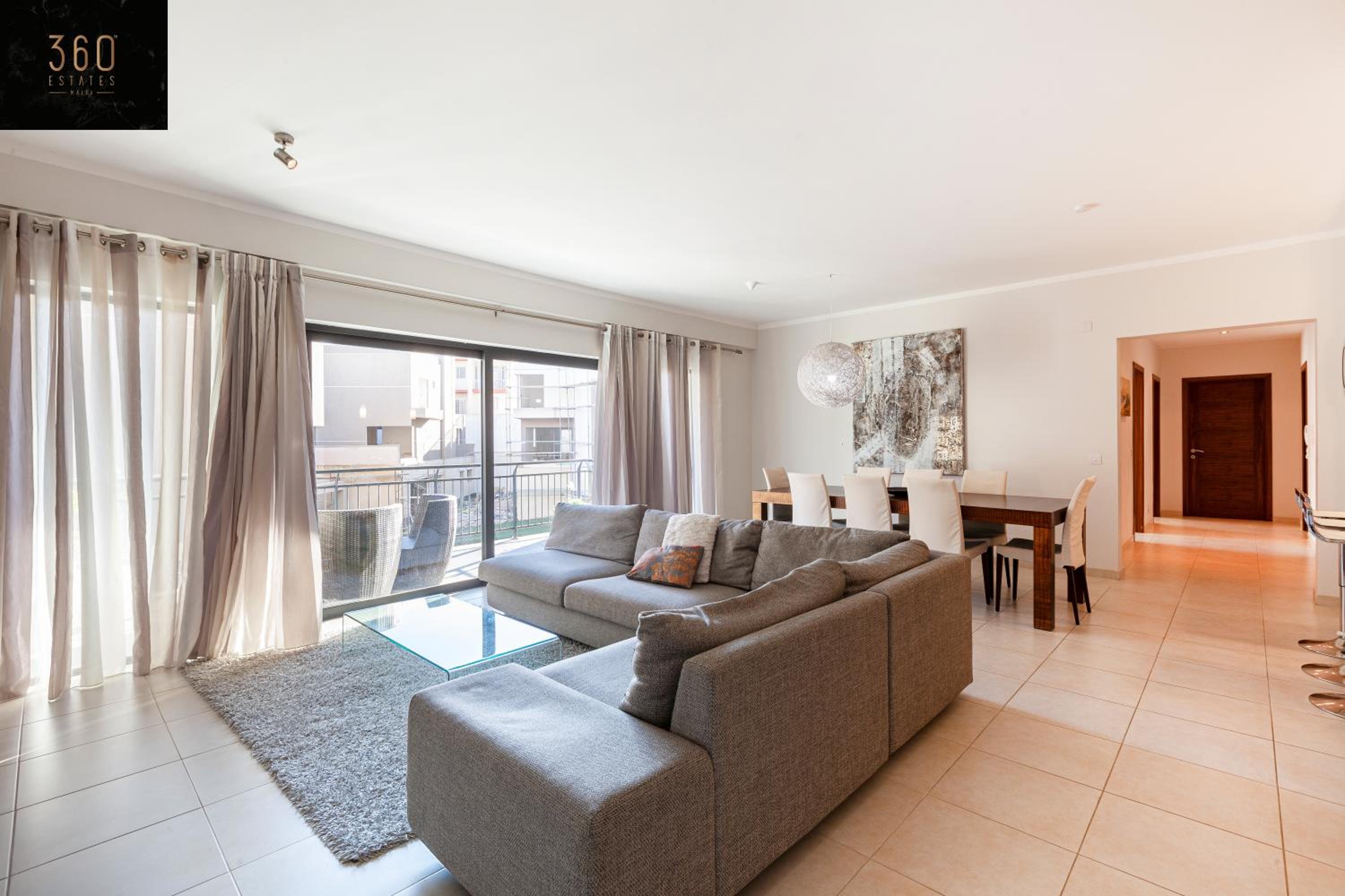 Pender LUX Complex - 3BR Unit with Private Parking by 360 Estates photo 2