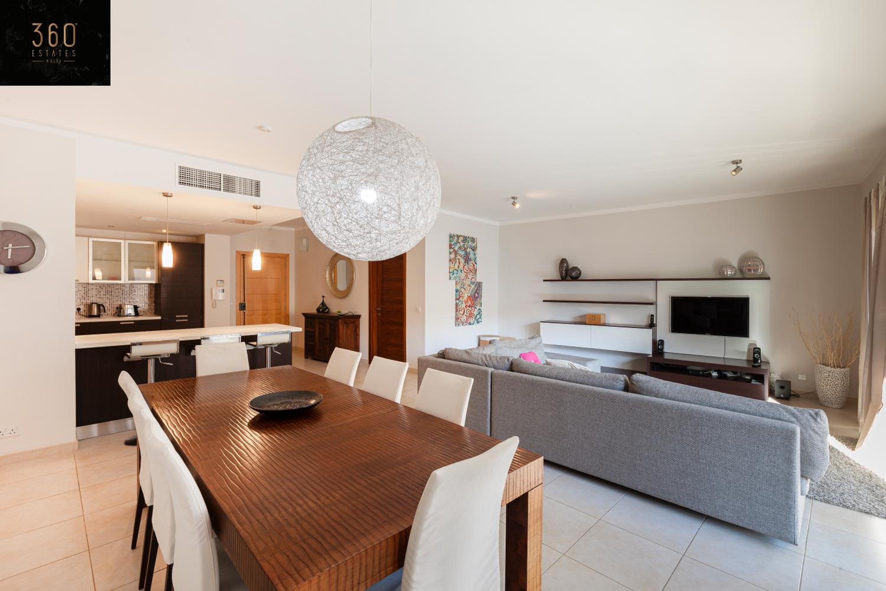 Pender LUX Complex - 3BR Unit with Private Parking by 360 Estates photo 3