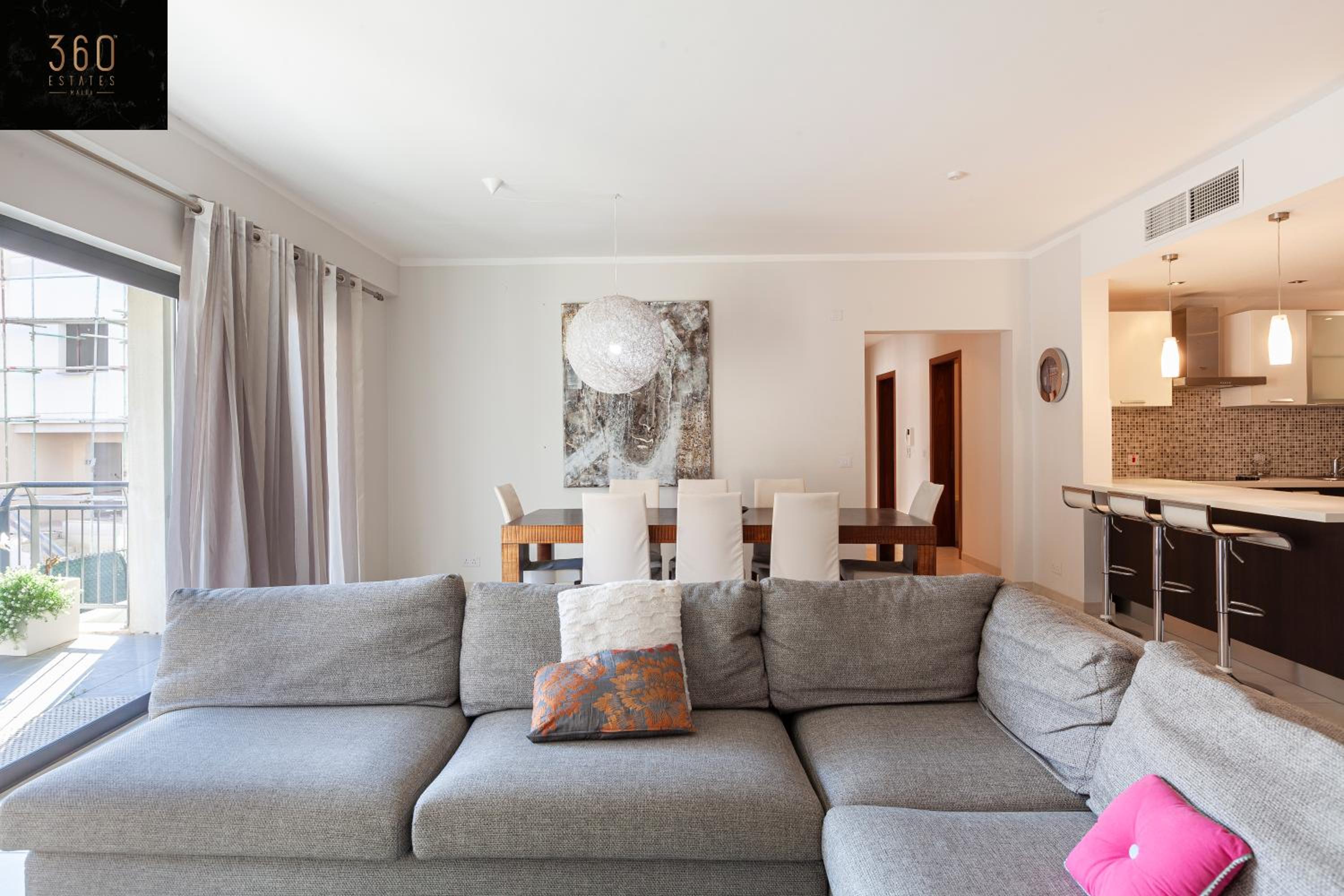 Pender LUX Complex - 3BR Unit with Private Parking by 360 Estates photo 5