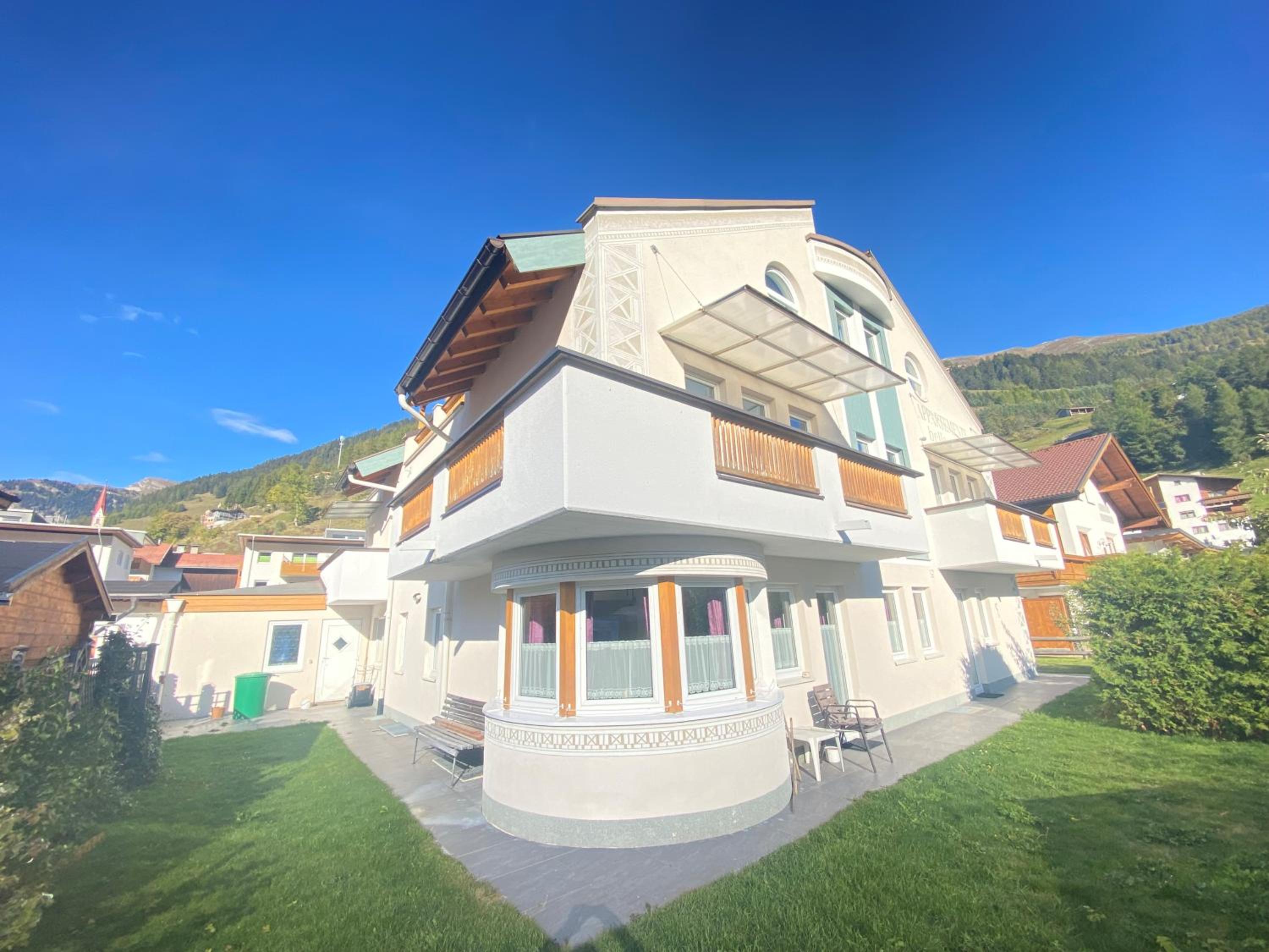 Bella Vista Apartments