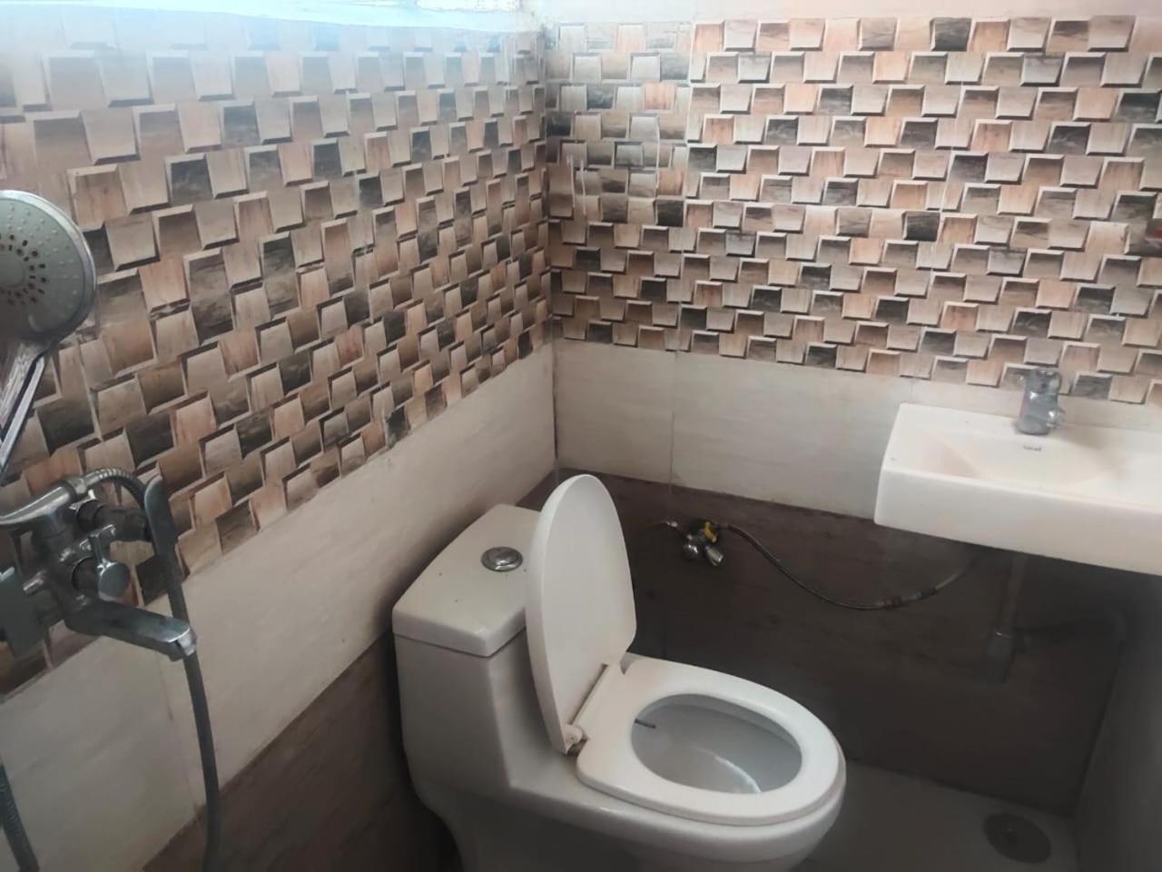 Photo 9