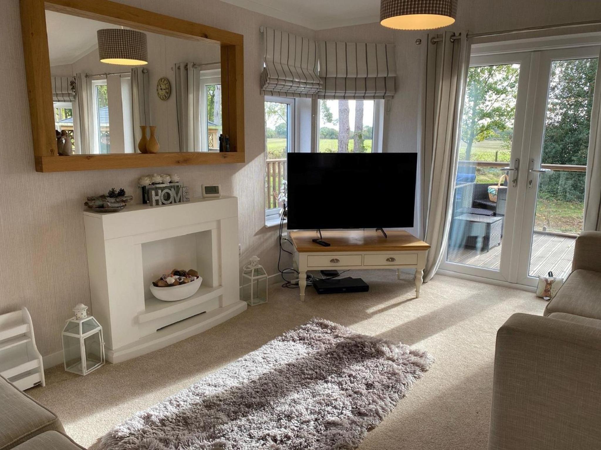 Hollicarrs - Pinewood Lodge view 4