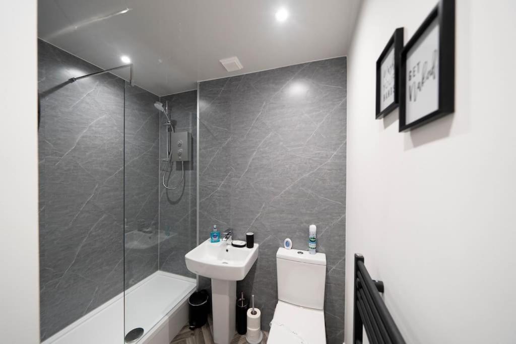 Links Loft -2 bed apartment minutes from Aberdeen beach view 4