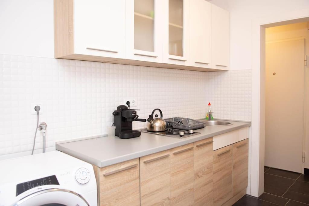 Lovely 2BDR Loft Apartment