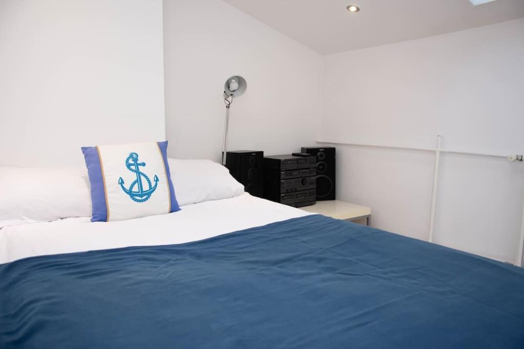 Lovely 2BDR Loft Apartment