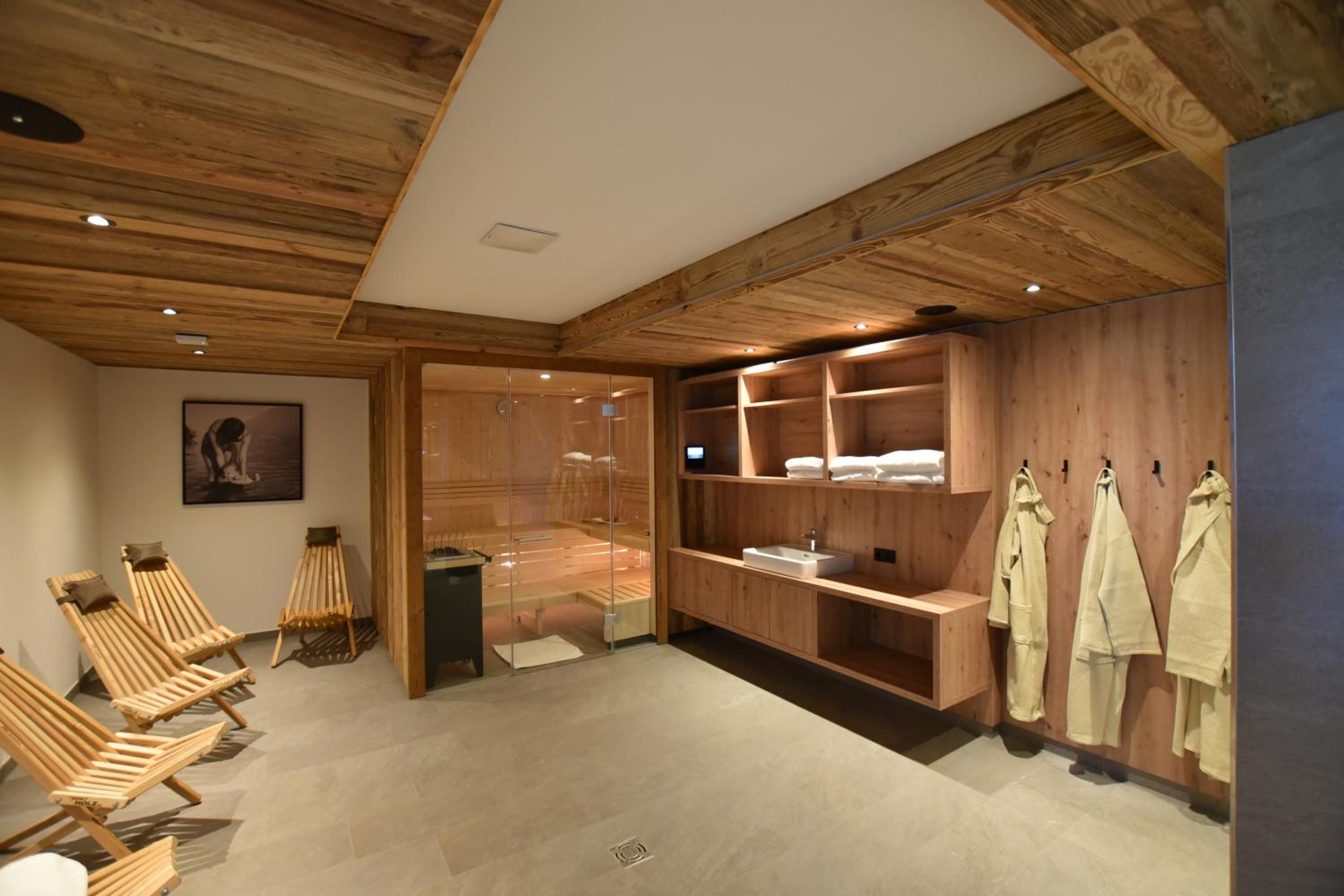 Tanners Chalet Apartments