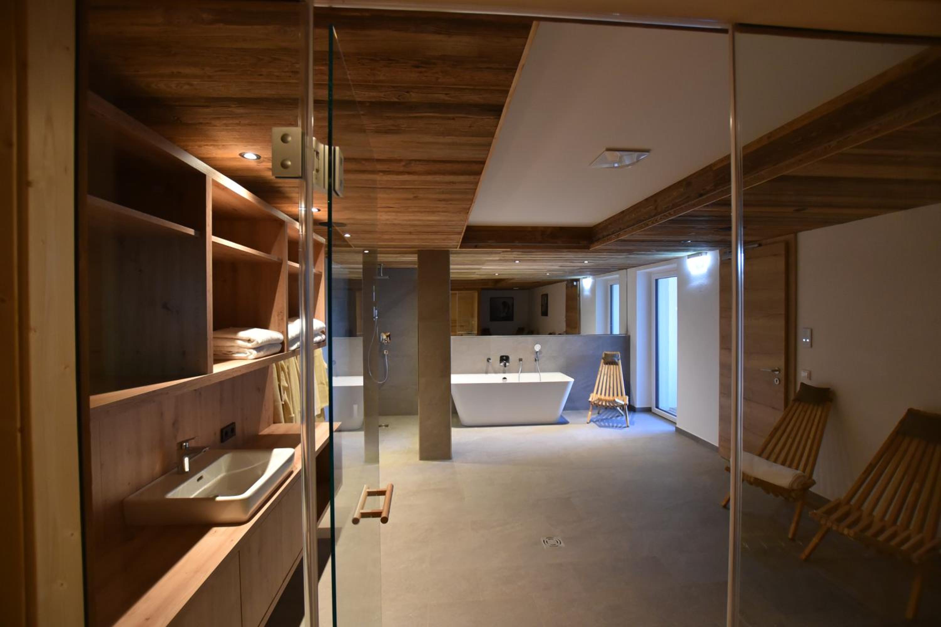 Tanners Chalet Apartments