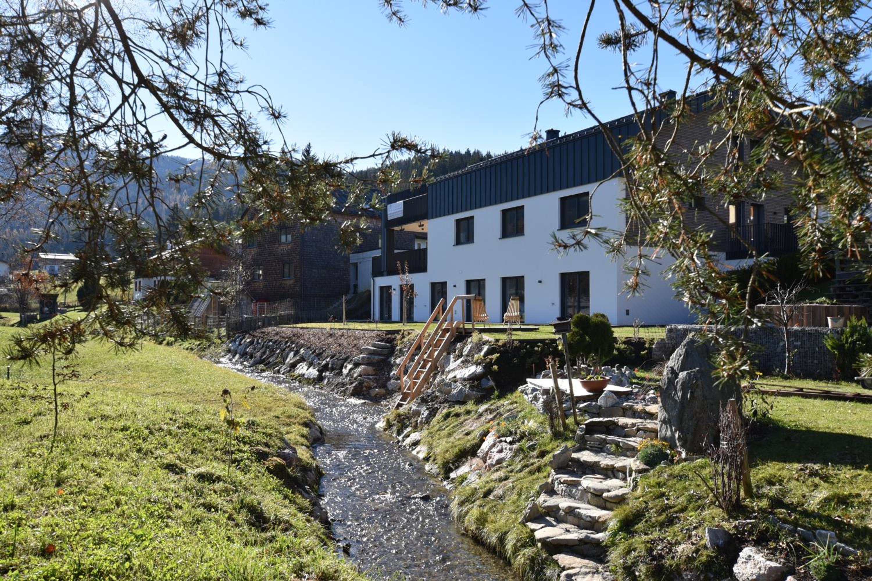 Tanners Chalet Apartments