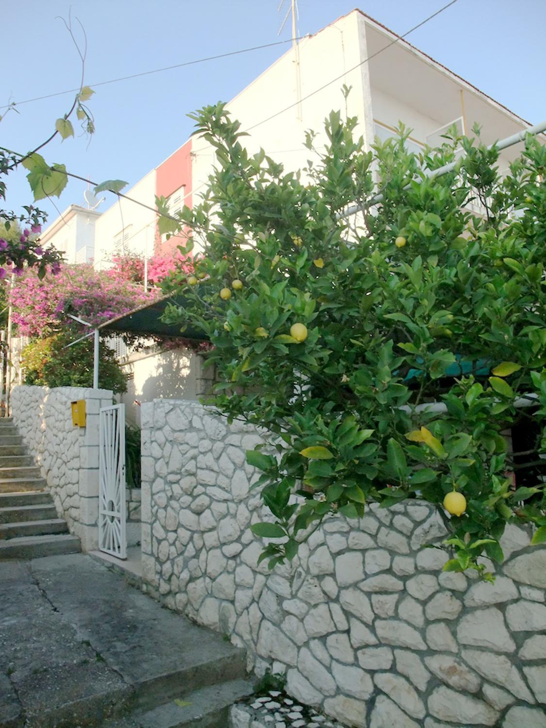 Hotel Rooms Vinka Tudor - Image 1