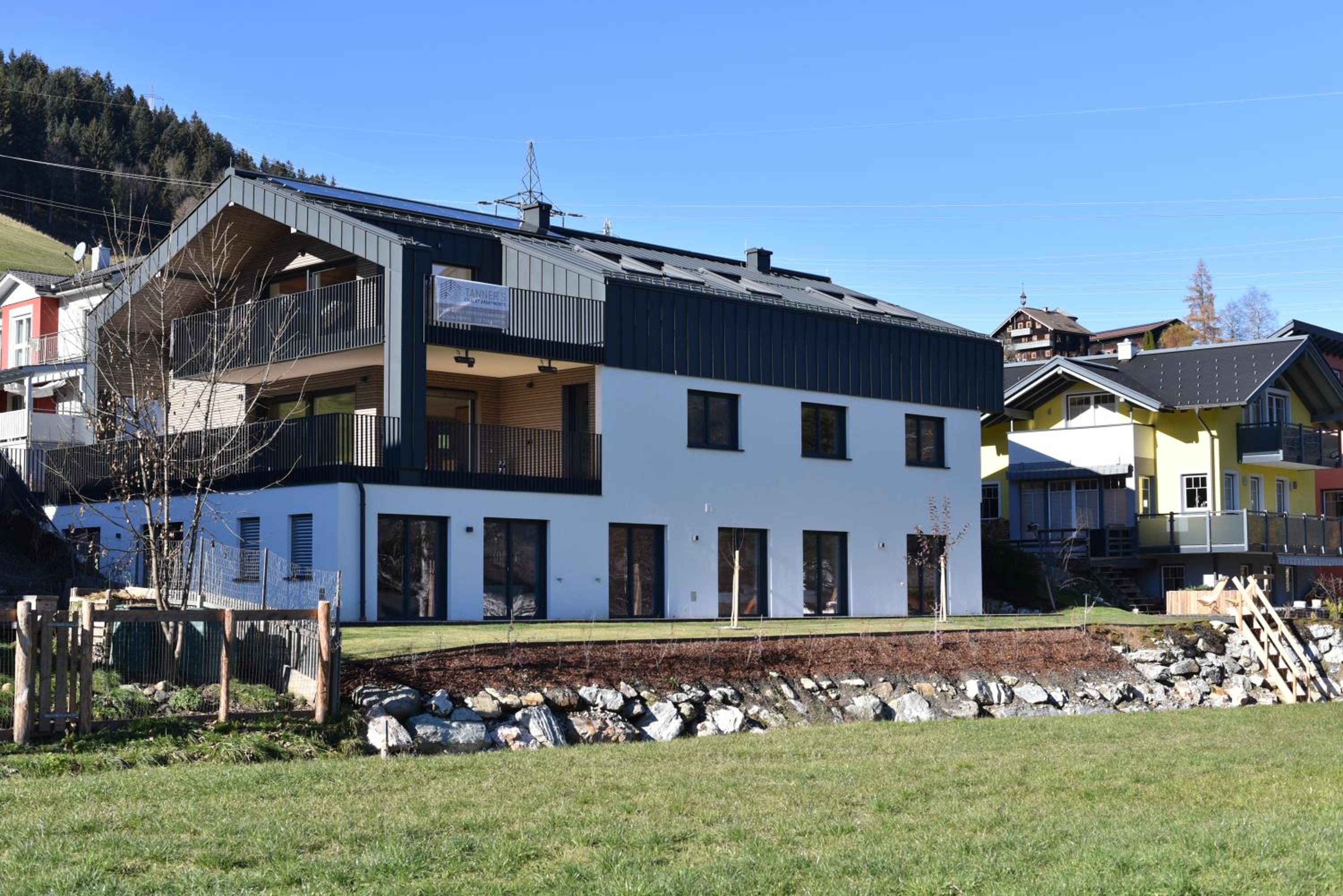 Tanners Chalet Apartments