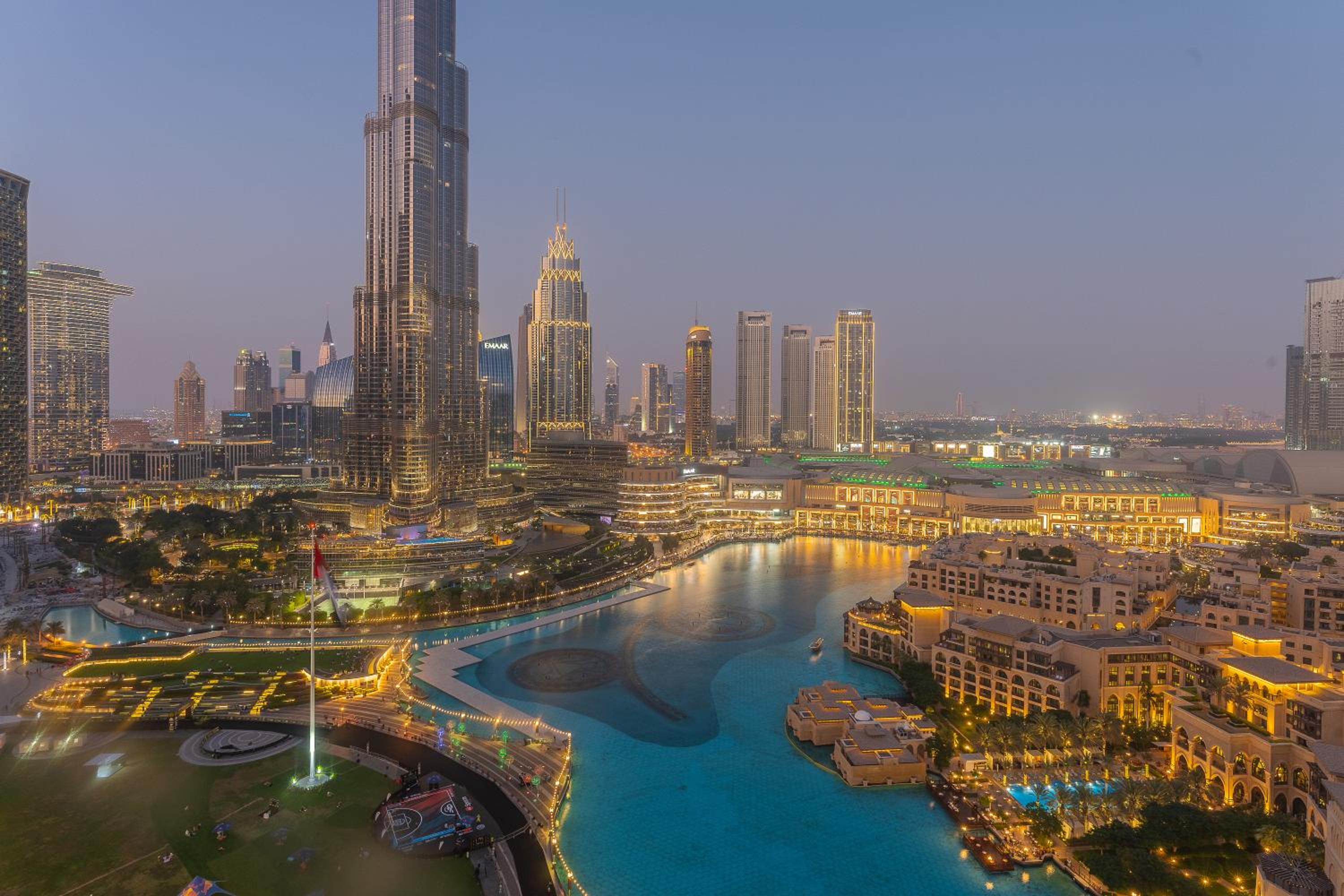 Spectacular Burj & Fountain View - Luxurious 3 Bedrooms & Maids room - The Residences