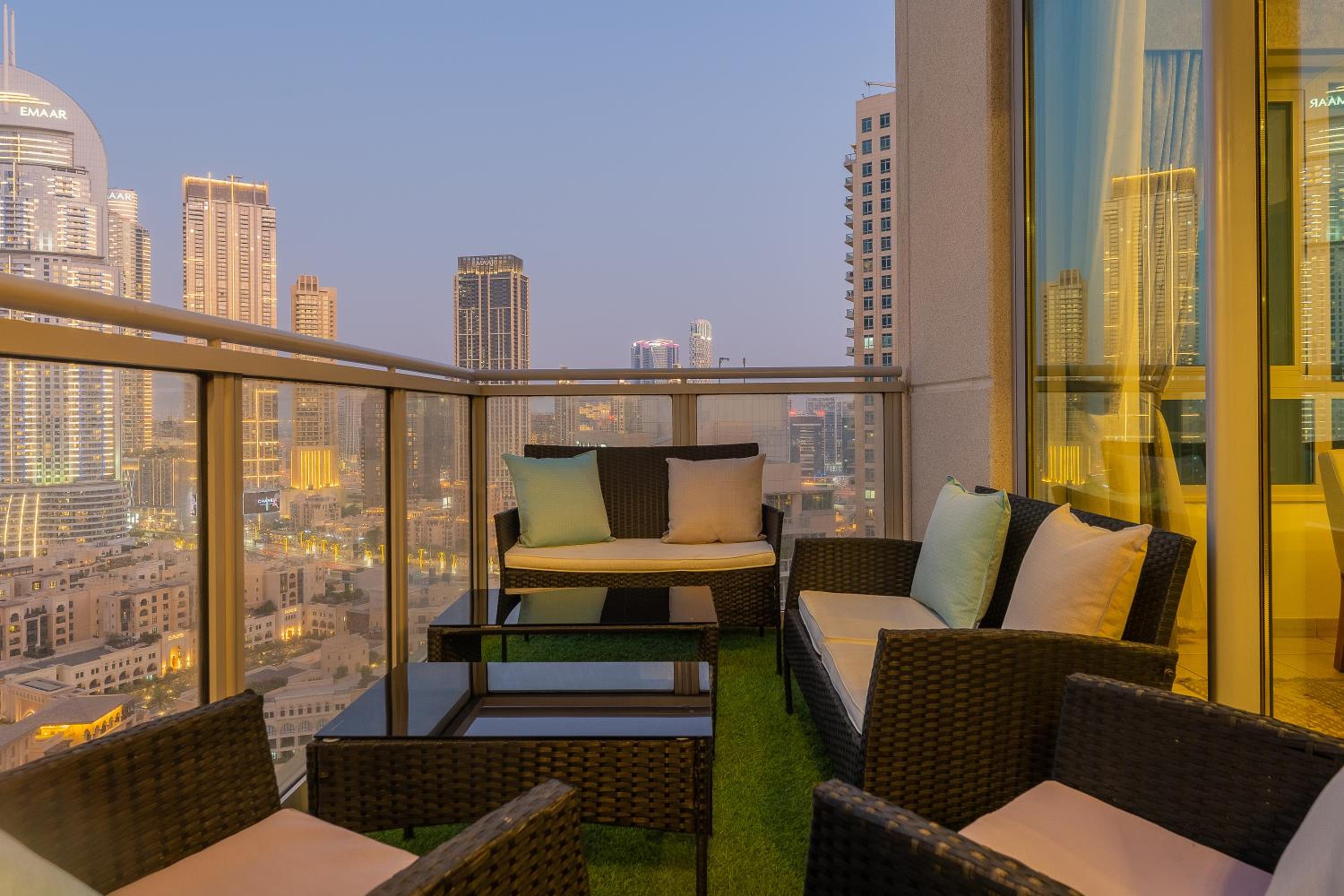 Spectacular Burj & Fountain View - Luxurious 3 Bedrooms & Maids room - The Residences