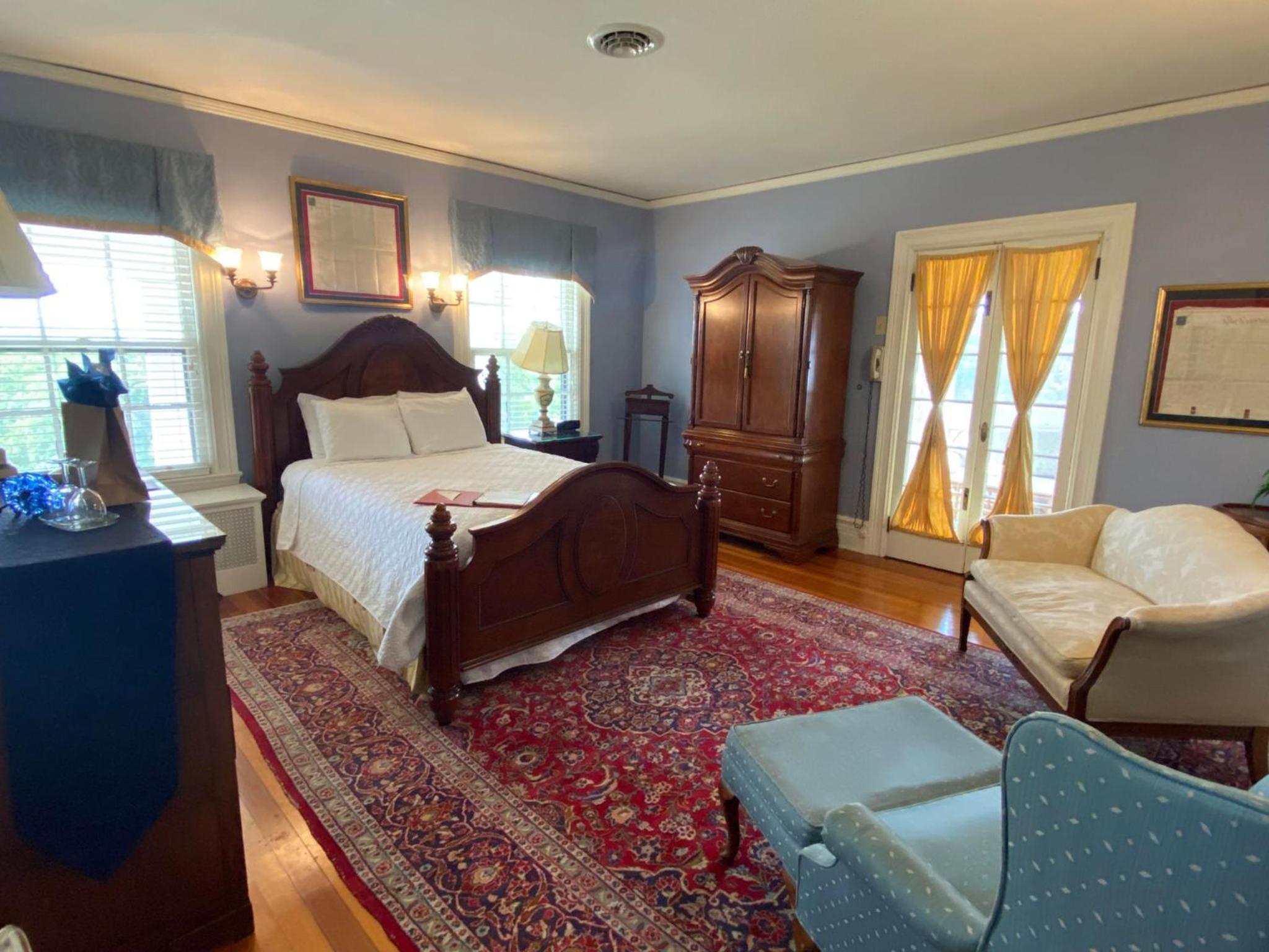 Historic Rosemont Manor - Property Image 10
