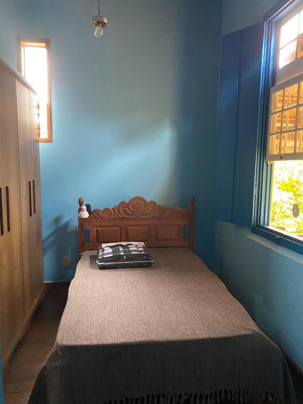 Casa estilo colonial, no Centro de Aiuruoca-MG.